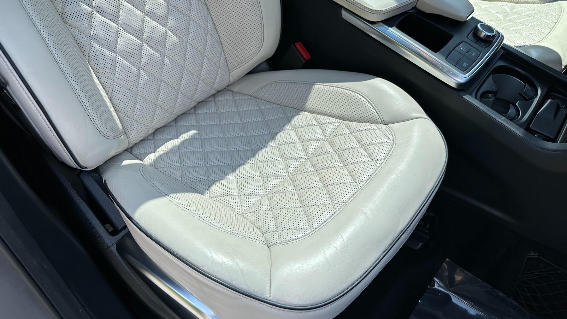 Used 2015 Mercedes-Benz GL-Class GL 550 / DRIVER ASSISTANCE / PANORAMIC ROOF / ENTERTAINMENT / 4WD for sale Sold at Formula Imports in Charlotte NC 28227 43
