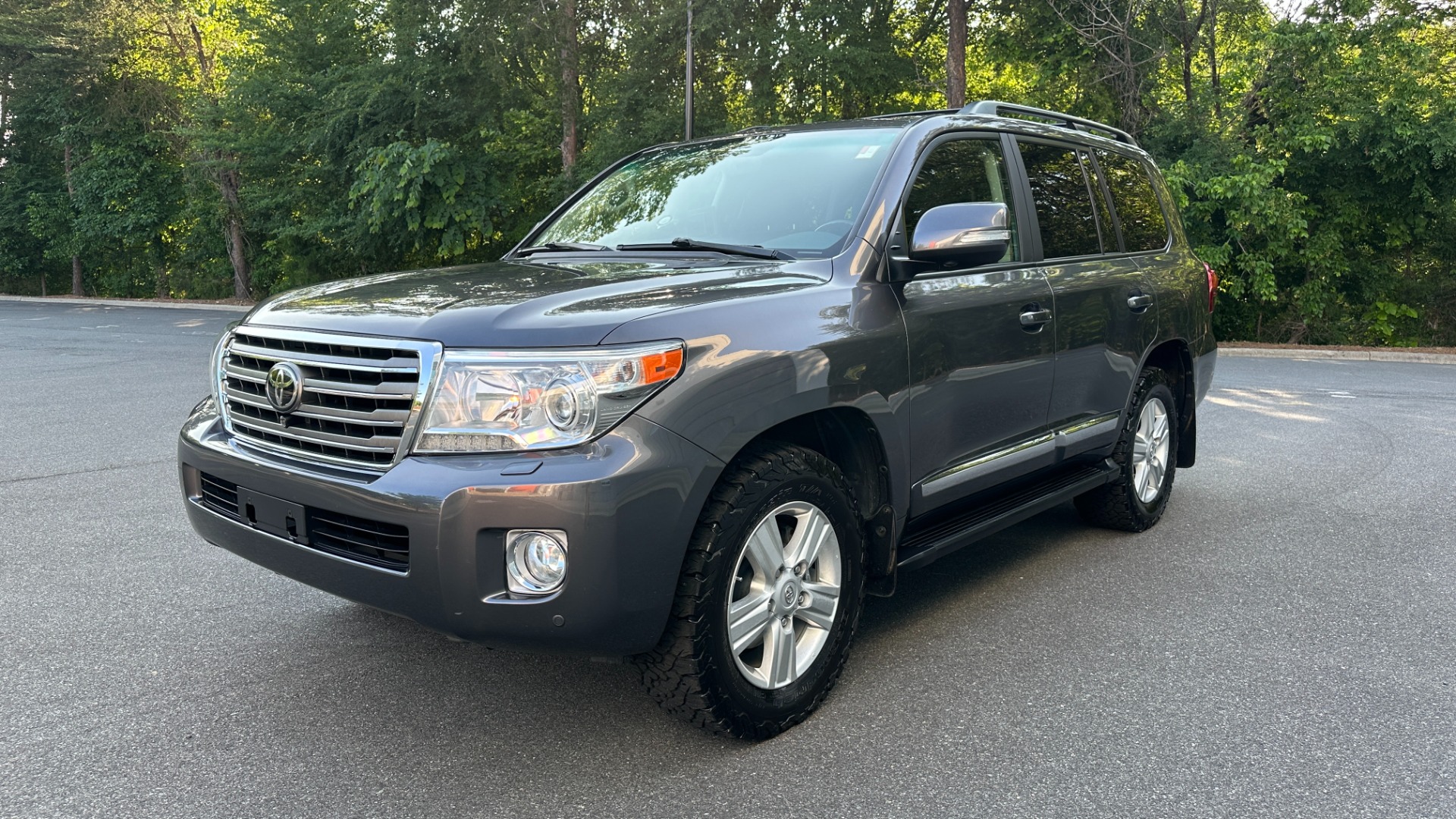 Used 2015 Toyota Land Cruiser 3RD ROW / LEATHER / HEATED SEATS / NAV / DVD / LOADED for sale $51,995 at Formula Imports in Charlotte NC 28227 2