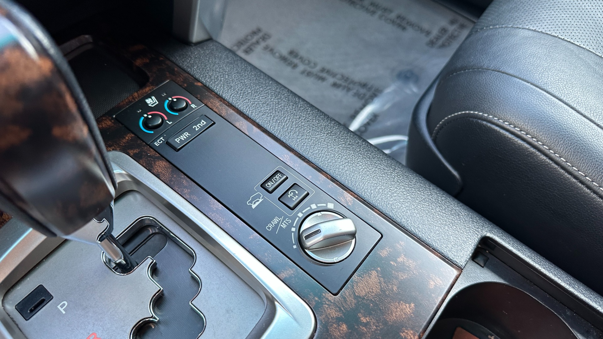 Used 2015 Toyota Land Cruiser 3RD ROW / LEATHER / HEATED SEATS / NAV / DVD / LOADED for sale $51,995 at Formula Imports in Charlotte NC 28227 24