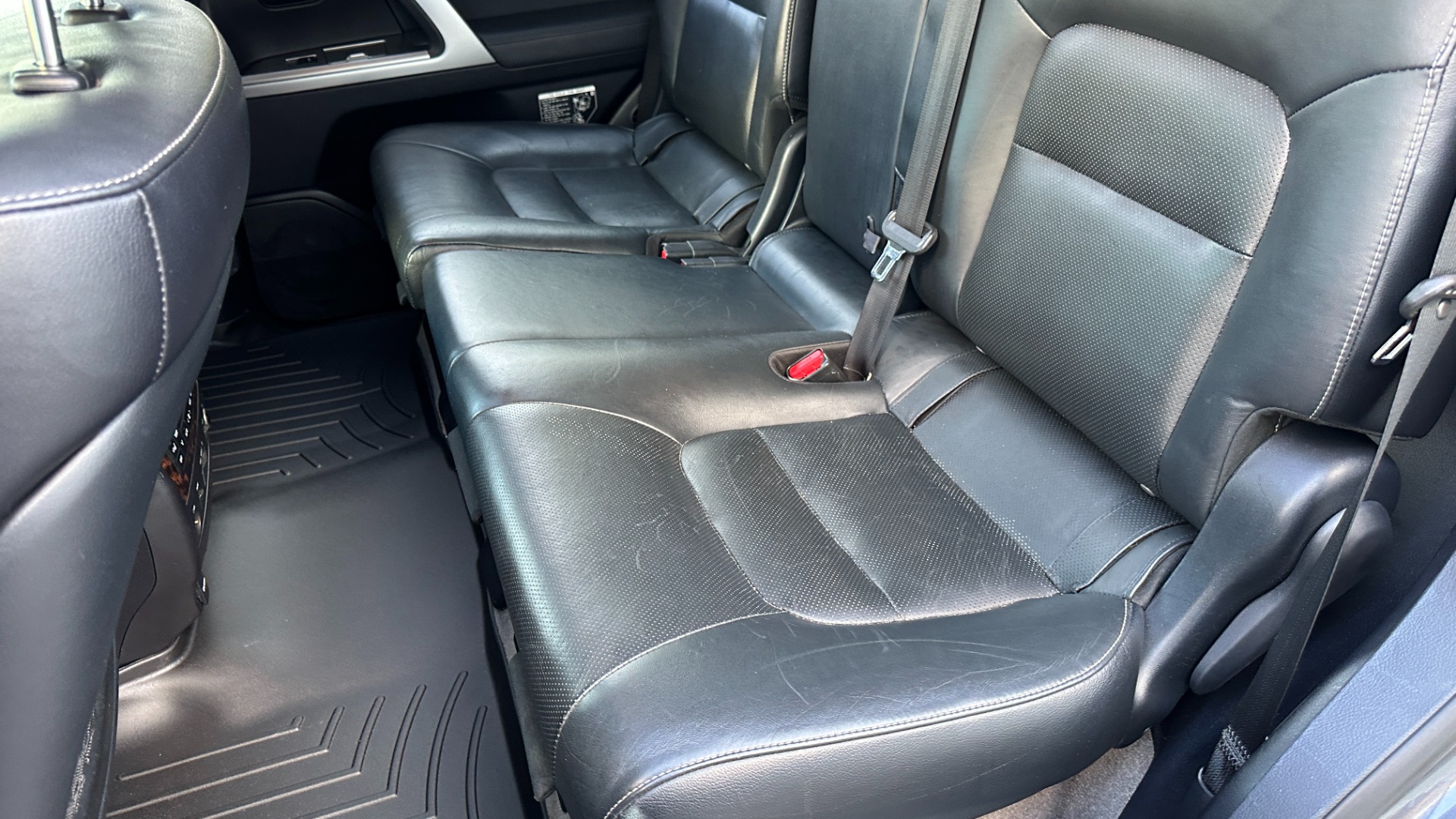 Used 2015 Toyota Land Cruiser 3RD ROW / LEATHER / HEATED SEATS / NAV / DVD / LOADED for sale $51,995 at Formula Imports in Charlotte NC 28227 31