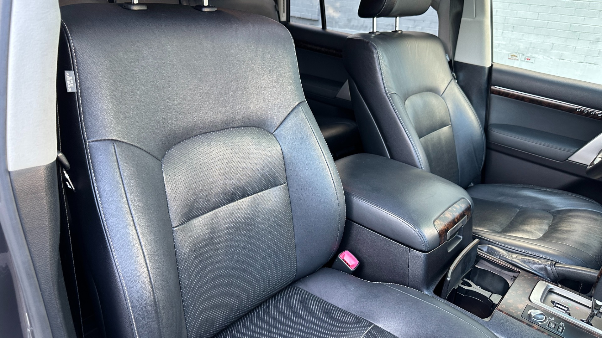 Used 2015 Toyota Land Cruiser 3RD ROW / LEATHER / HEATED SEATS / NAV / DVD / LOADED for sale $51,995 at Formula Imports in Charlotte NC 28227 41