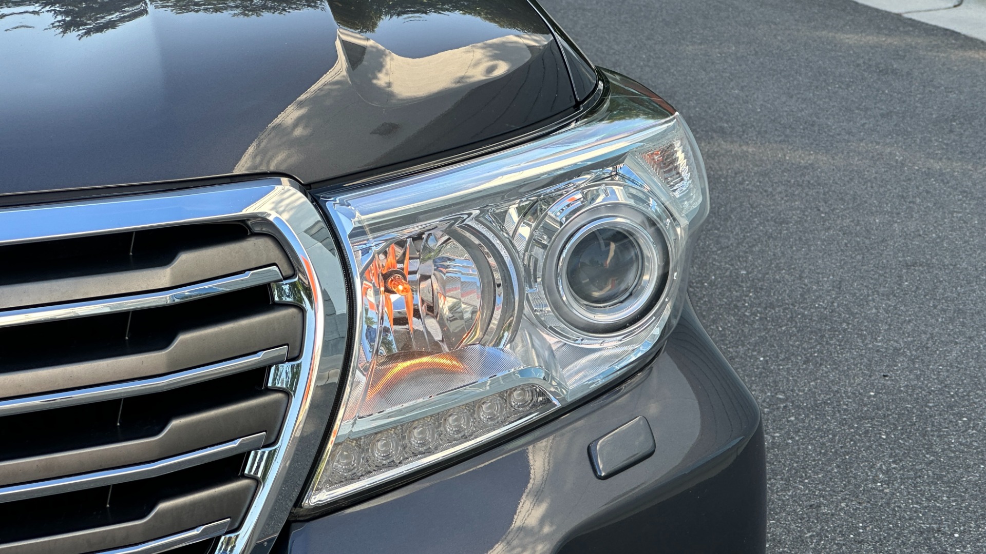 Used 2015 Toyota Land Cruiser 3RD ROW / LEATHER / HEATED SEATS / NAV / DVD / LOADED for sale $51,995 at Formula Imports in Charlotte NC 28227 49