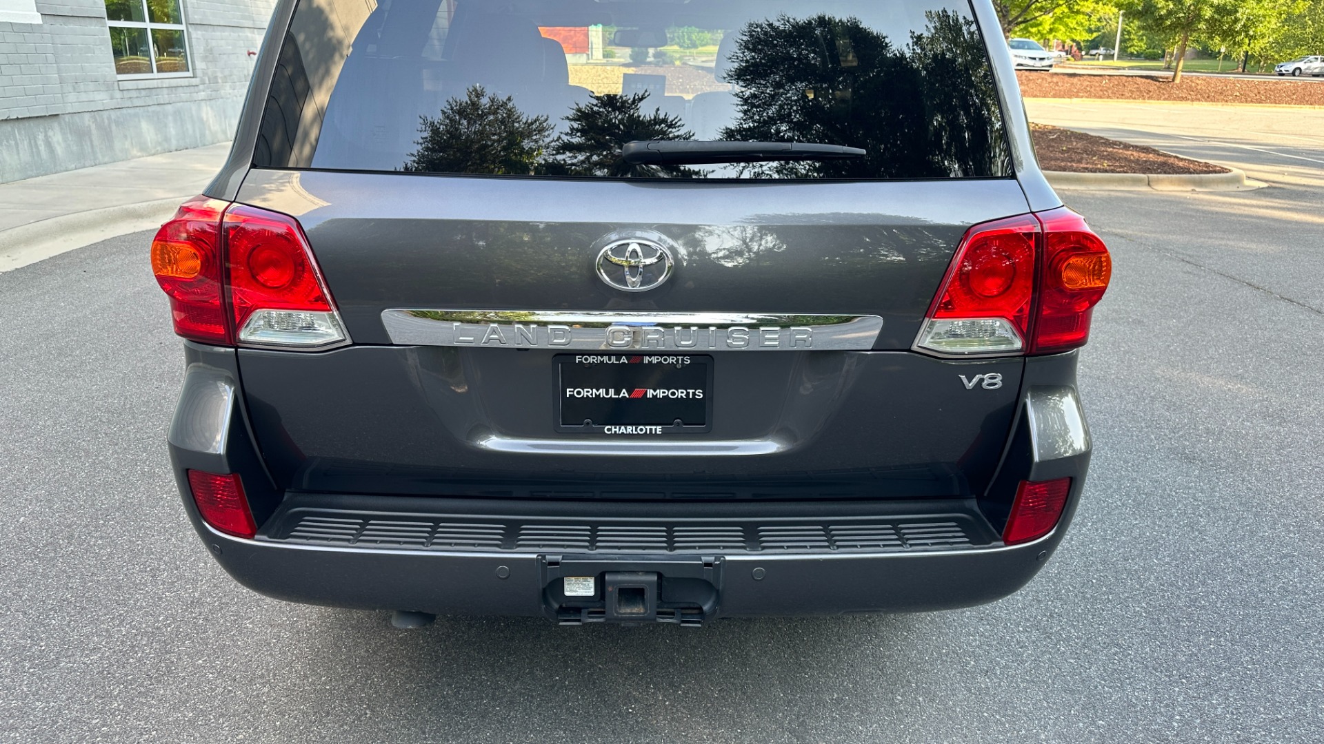 Used 2015 Toyota Land Cruiser 3RD ROW / LEATHER / HEATED SEATS / NAV / DVD / LOADED for sale $51,995 at Formula Imports in Charlotte NC 28227 9