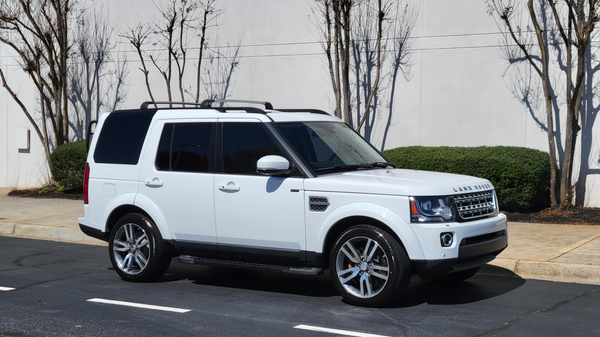 Used 2014 Land Rover LR4 HSE LUX / NAV / SUNROOF / 3-ROW / MERIDIAN / VISION ASST for sale Sold at Formula Imports in Charlotte NC 28227 10