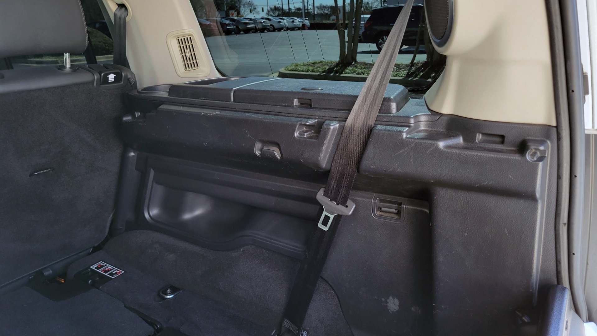 Used 2014 Land Rover LR4 HSE LUX / NAV / SUNROOF / 3-ROW / MERIDIAN / VISION ASST for sale Sold at Formula Imports in Charlotte NC 28227 19