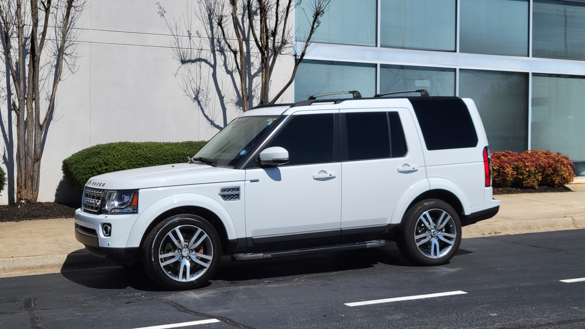 Used 2014 Land Rover LR4 HSE LUX / NAV / SUNROOF / 3-ROW / MERIDIAN / VISION ASST for sale Sold at Formula Imports in Charlotte NC 28227 2
