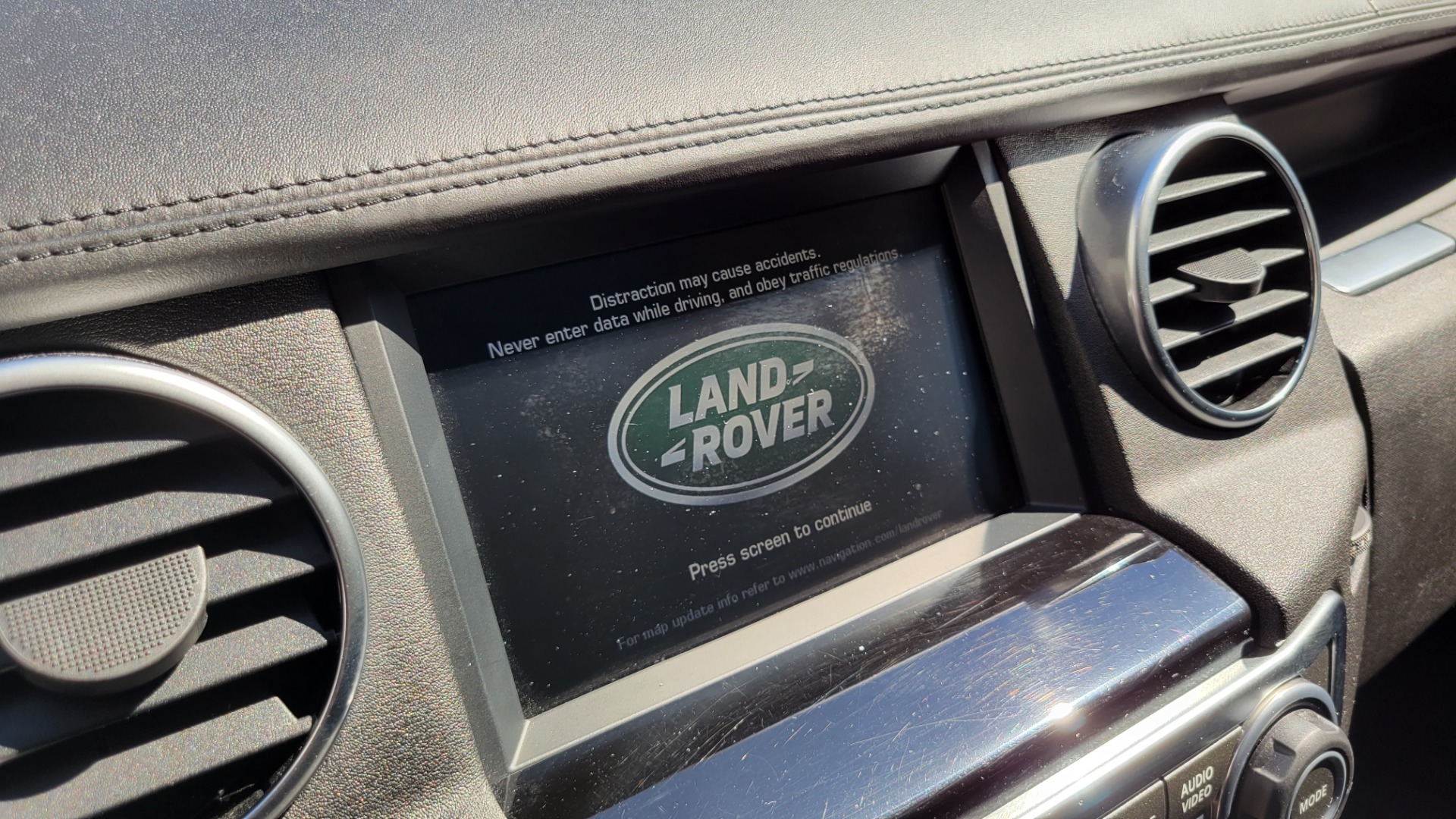 Used 2014 Land Rover LR4 HSE LUX / NAV / SUNROOF / 3-ROW / MERIDIAN / VISION ASST for sale Sold at Formula Imports in Charlotte NC 28227 45