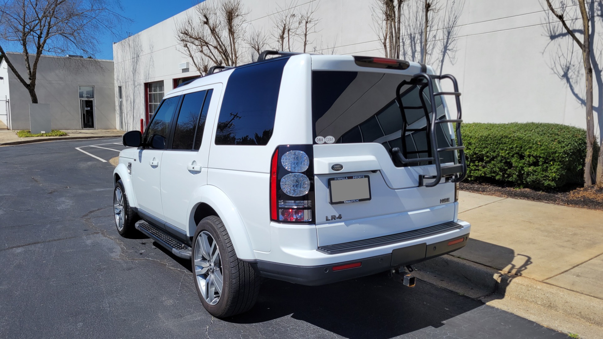 Used 2014 Land Rover LR4 HSE LUX / NAV / SUNROOF / 3-ROW / MERIDIAN / VISION ASST for sale Sold at Formula Imports in Charlotte NC 28227 5