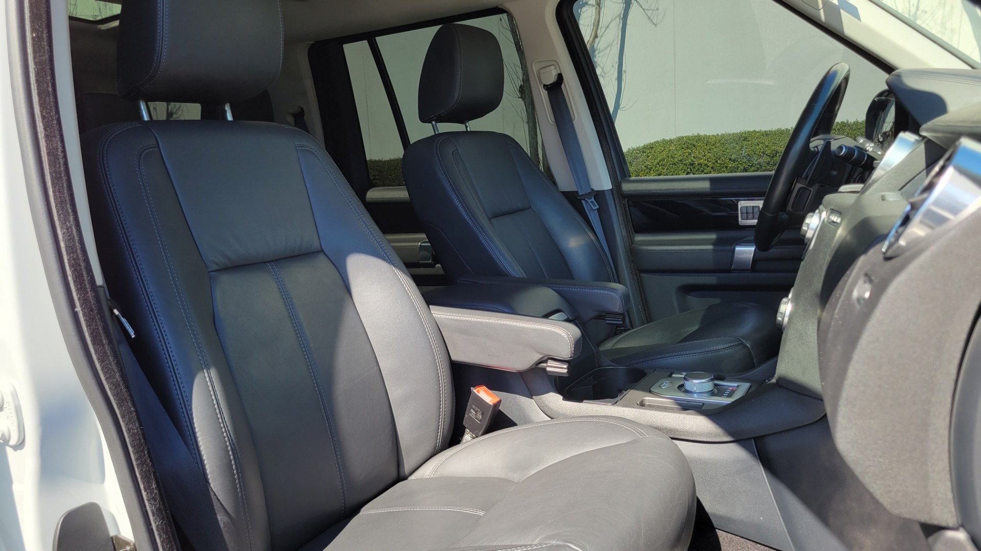 Used 2014 Land Rover LR4 HSE LUX / NAV / SUNROOF / 3-ROW / MERIDIAN / VISION ASST for sale Sold at Formula Imports in Charlotte NC 28227 55
