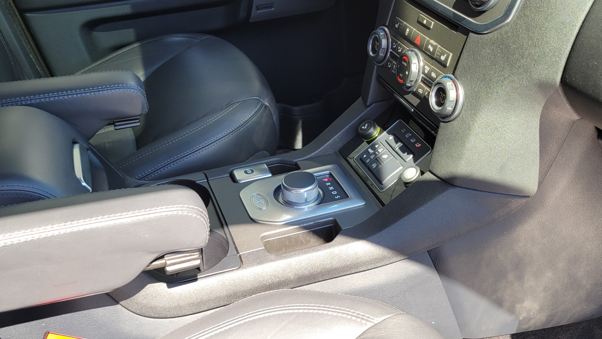 Used 2014 Land Rover LR4 HSE LUX / NAV / SUNROOF / 3-ROW / MERIDIAN / VISION ASST for sale Sold at Formula Imports in Charlotte NC 28227 58