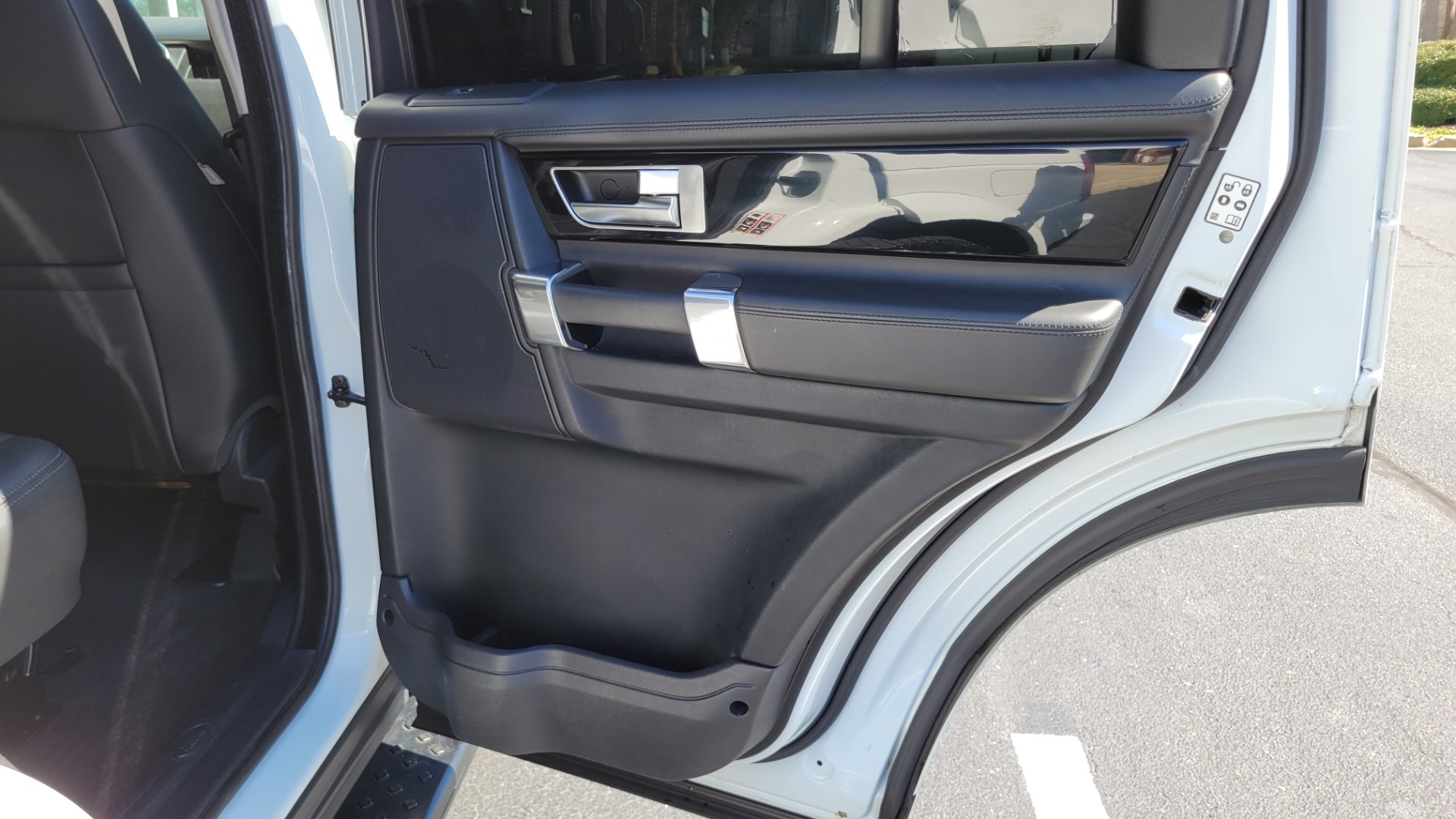 Used 2014 Land Rover LR4 HSE LUX / NAV / SUNROOF / 3-ROW / MERIDIAN / VISION ASST for sale Sold at Formula Imports in Charlotte NC 28227 59