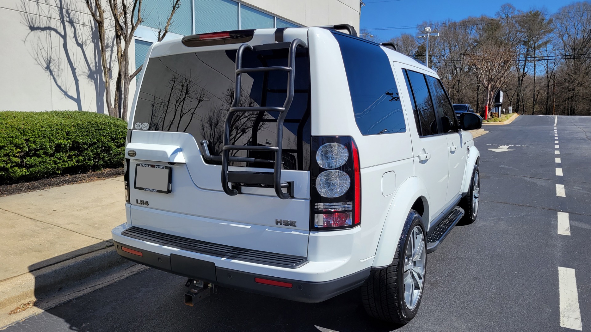 Used 2014 Land Rover LR4 HSE LUX / NAV / SUNROOF / 3-ROW / MERIDIAN / VISION ASST for sale Sold at Formula Imports in Charlotte NC 28227 7