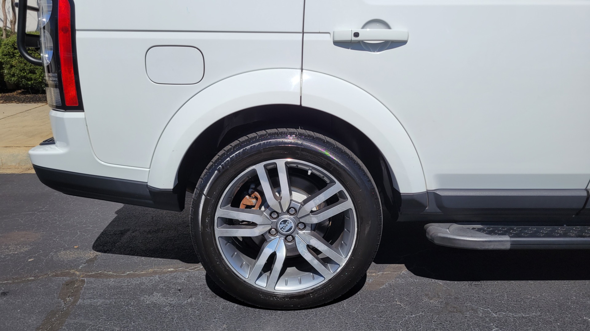 Used 2014 Land Rover LR4 HSE LUX / NAV / SUNROOF / 3-ROW / MERIDIAN / VISION ASST for sale Sold at Formula Imports in Charlotte NC 28227 73