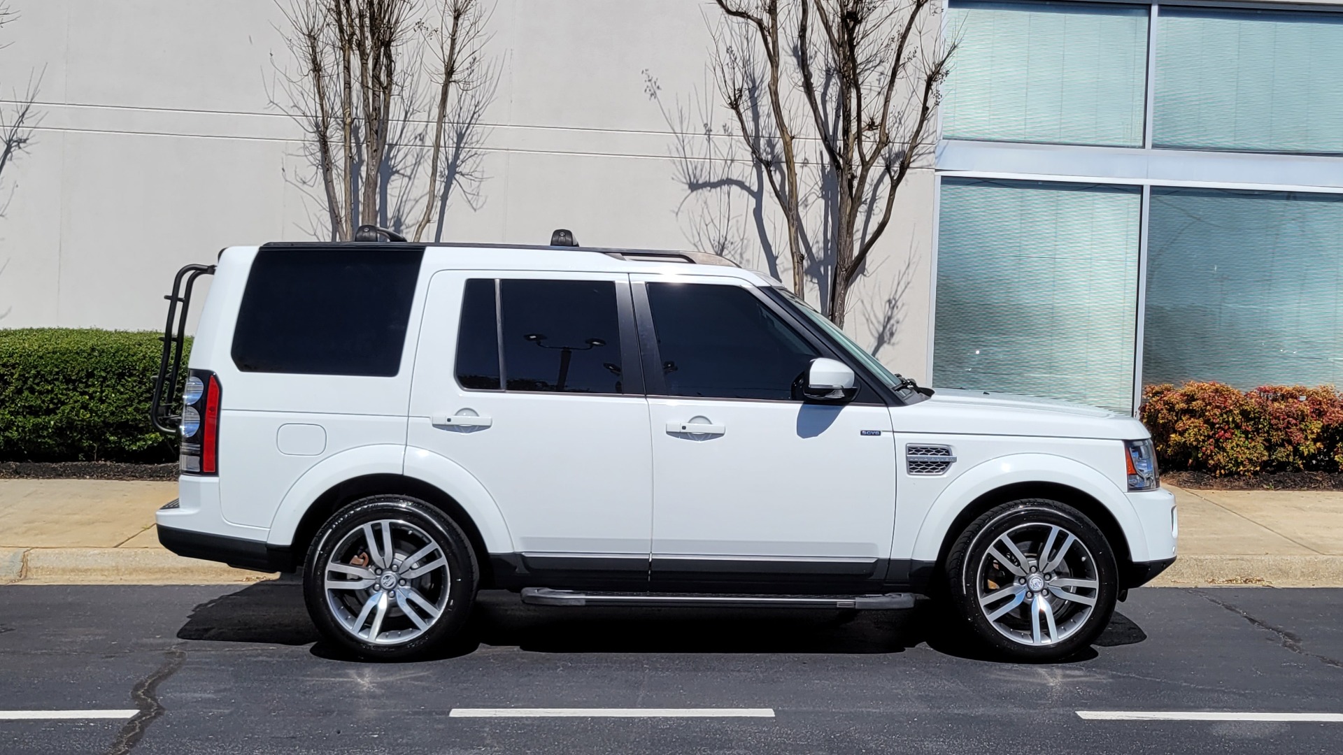Used 2014 Land Rover LR4 HSE LUX / NAV / SUNROOF / 3-ROW / MERIDIAN / VISION ASST for sale Sold at Formula Imports in Charlotte NC 28227 9