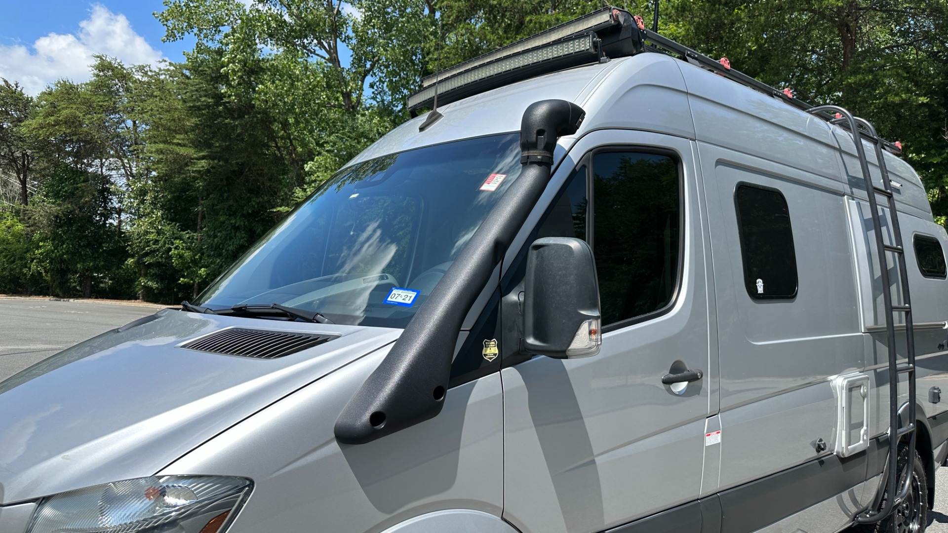 Used 2018 Mercedes-Benz Sprinter Winnebego OVERLANDER / CONVERSION SPRINTER / 4X4 / KITCHEN / BATHROOM / AIR / AWNING for sale $129,000 at Formula Imports in Charlotte NC 28227 20