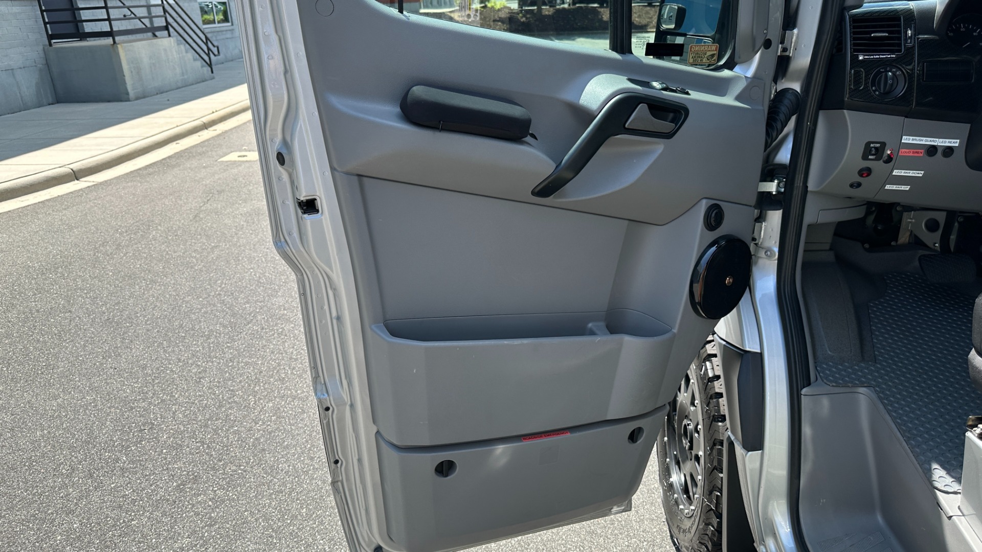 Used 2018 Mercedes-Benz Sprinter Winnebego OVERLANDER / CONVERSION SPRINTER / 4X4 / KITCHEN / BATHROOM / AIR / AWNING for sale Sold at Formula Imports in Charlotte NC 28227 29