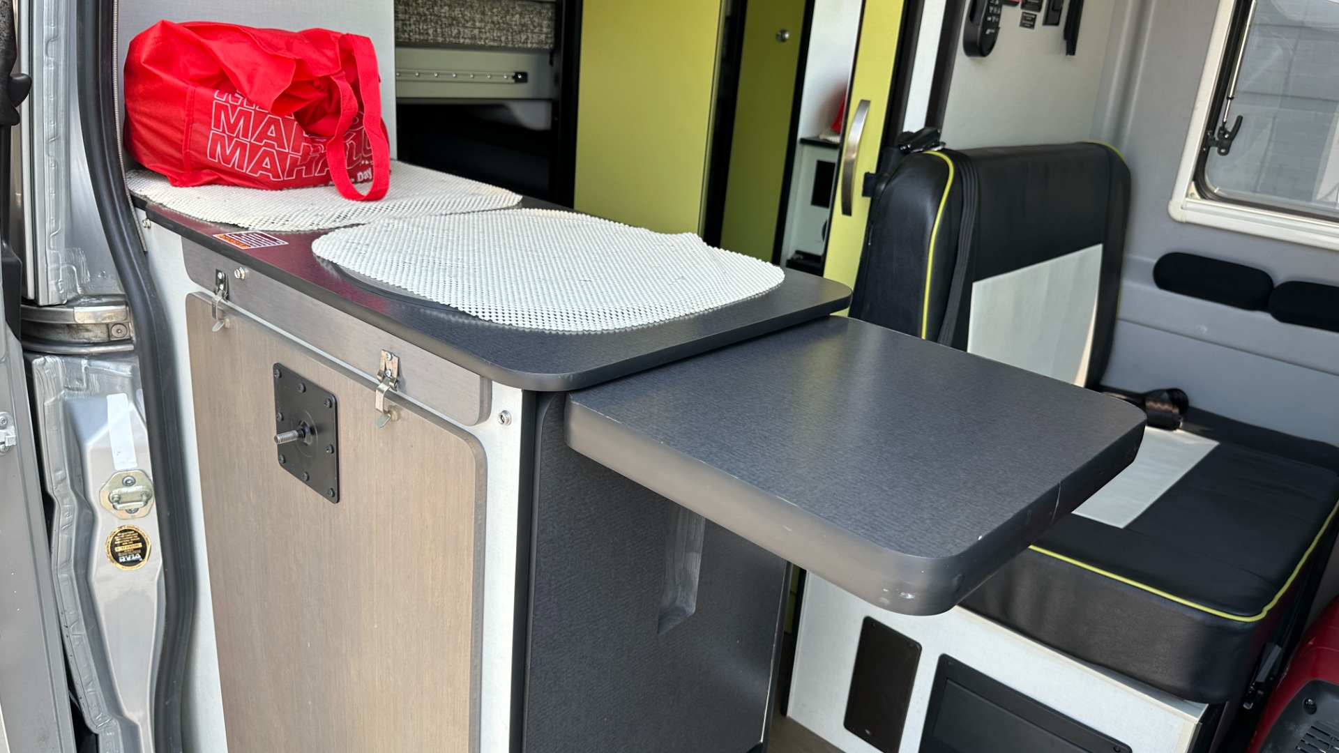 Used 2018 Mercedes-Benz Sprinter Winnebego OVERLANDER / CONVERSION SPRINTER / 4X4 / KITCHEN / BATHROOM / AIR / AWNING for sale $129,000 at Formula Imports in Charlotte NC 28227 57
