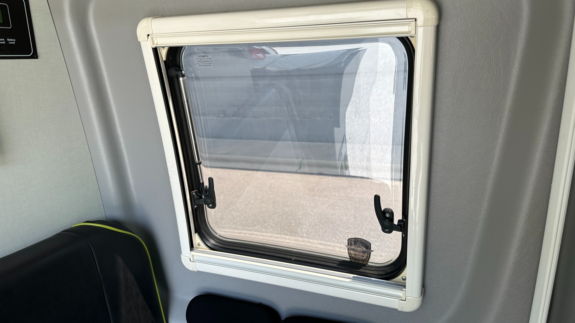Used 2018 Mercedes-Benz Sprinter Winnebego OVERLANDER / CONVERSION SPRINTER / 4X4 / KITCHEN / BATHROOM / AIR / AWNING for sale $129,000 at Formula Imports in Charlotte NC 28227 62