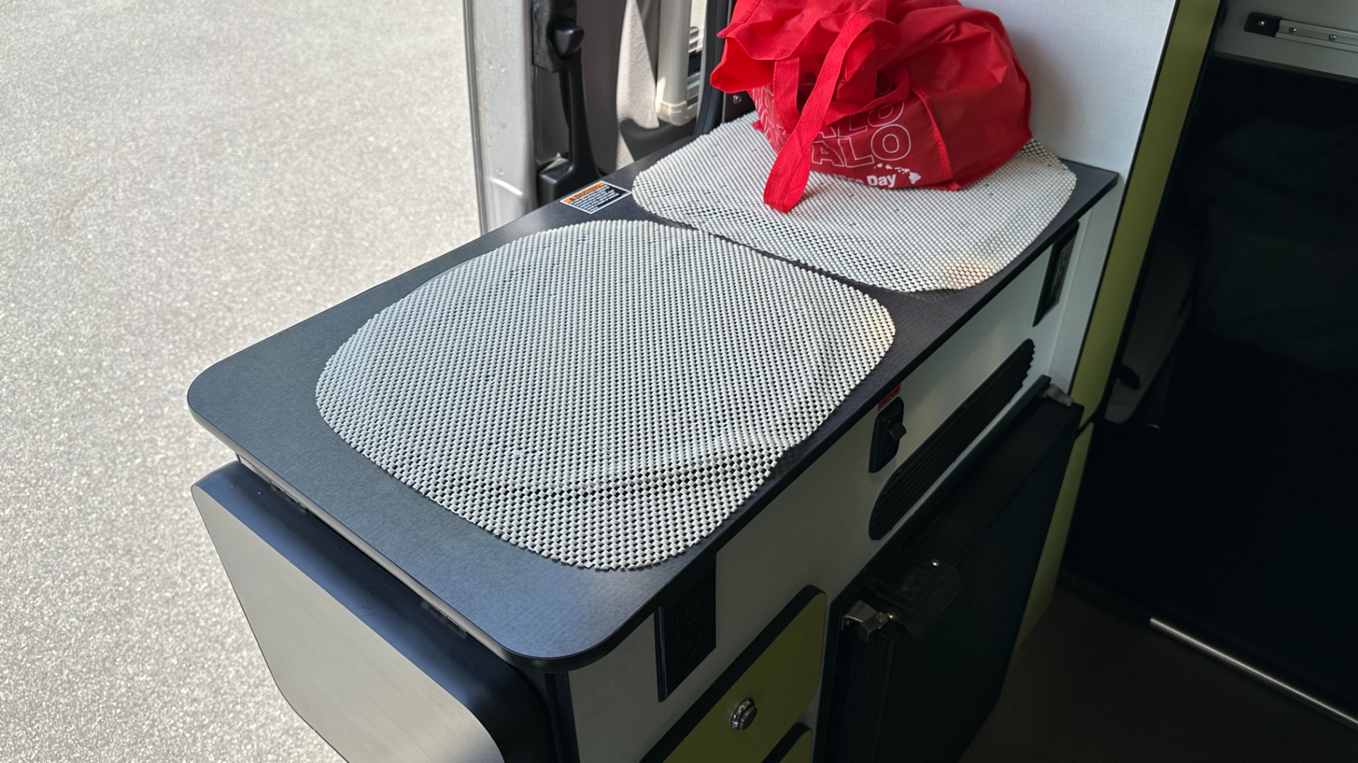 Used 2018 Mercedes-Benz Sprinter Winnebego OVERLANDER / CONVERSION SPRINTER / 4X4 / KITCHEN / BATHROOM / AIR / AWNING for sale $129,000 at Formula Imports in Charlotte NC 28227 75