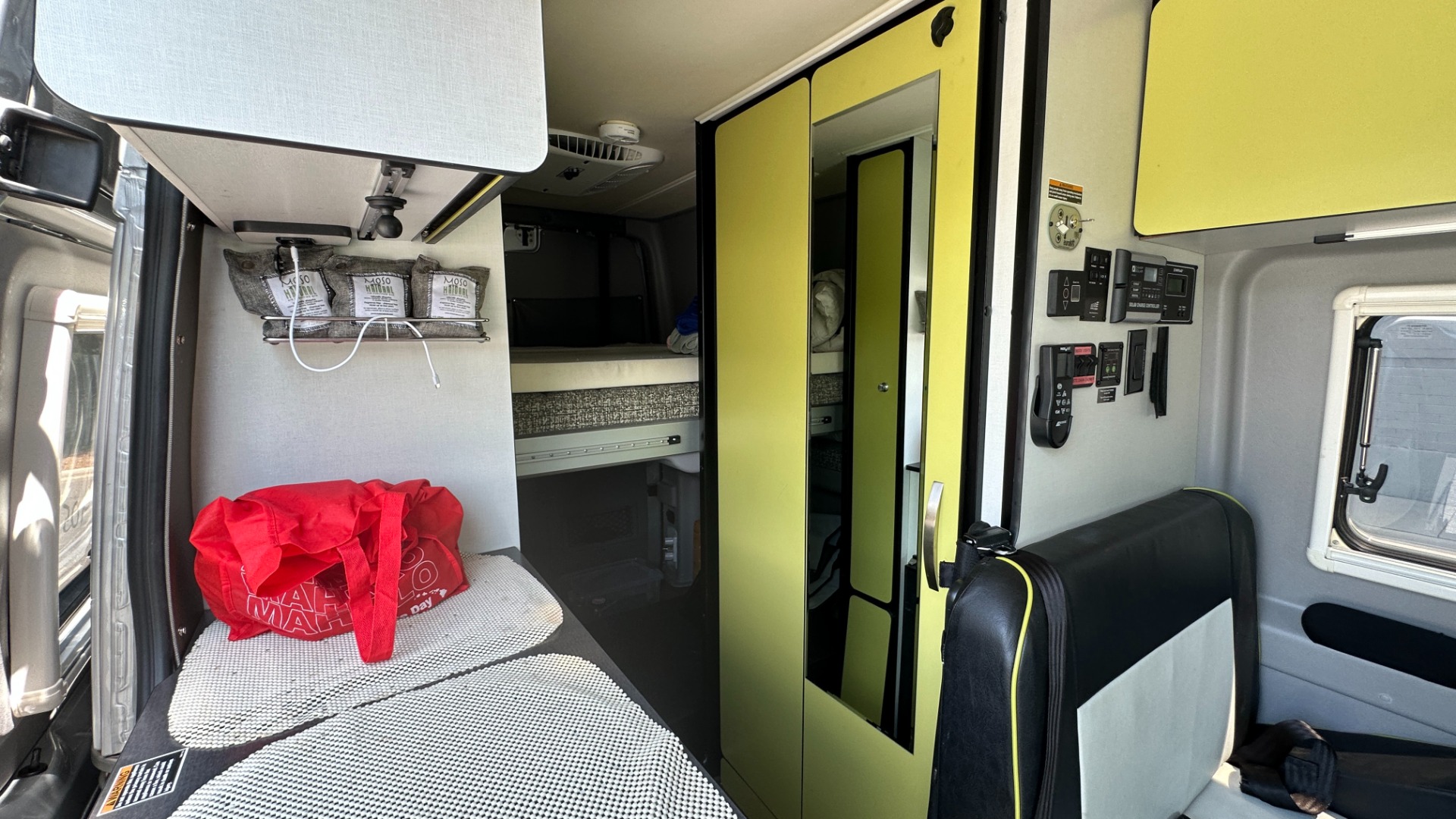 Used 2018 Mercedes-Benz Sprinter Winnebego OVERLANDER / CONVERSION SPRINTER / 4X4 / KITCHEN / BATHROOM / AIR / AWNING for sale $129,000 at Formula Imports in Charlotte NC 28227 76