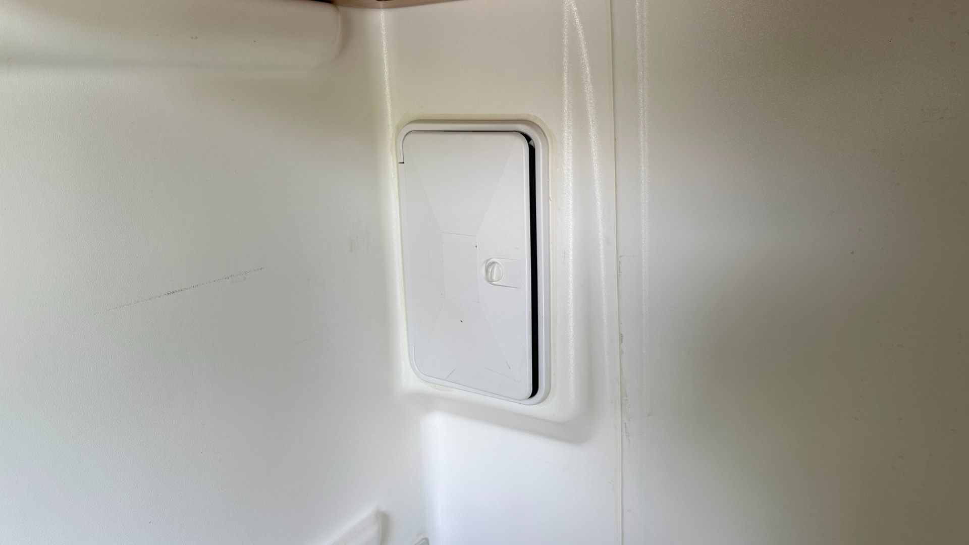 Used 2018 Mercedes-Benz Sprinter Winnebego OVERLANDER / CONVERSION SPRINTER / 4X4 / KITCHEN / BATHROOM / AIR / AWNING for sale $129,000 at Formula Imports in Charlotte NC 28227 82