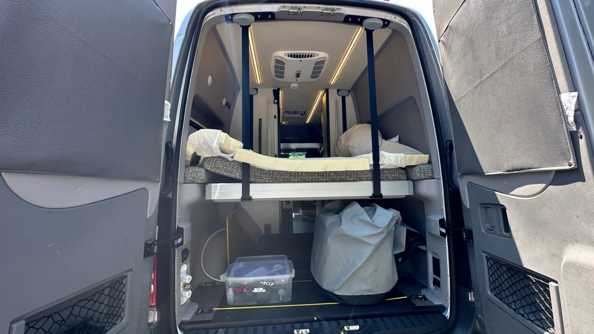 Used 2018 Mercedes-Benz Sprinter Winnebego OVERLANDER / CONVERSION SPRINTER / 4X4 / KITCHEN / BATHROOM / AIR / AWNING for sale $129,000 at Formula Imports in Charlotte NC 28227 93