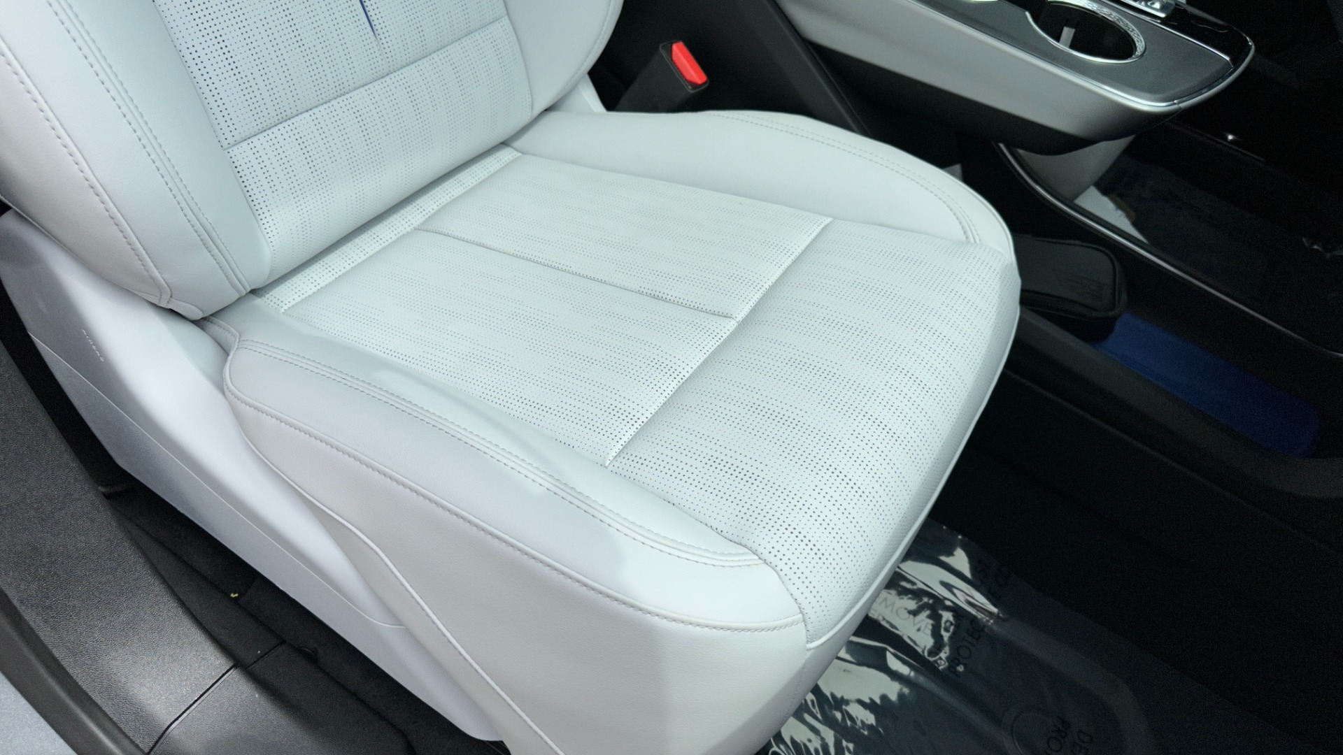Used 2023 Cadillac LYRIQ AWD Luxury for sale $76,000 at Formula Imports in Charlotte NC 28227 14