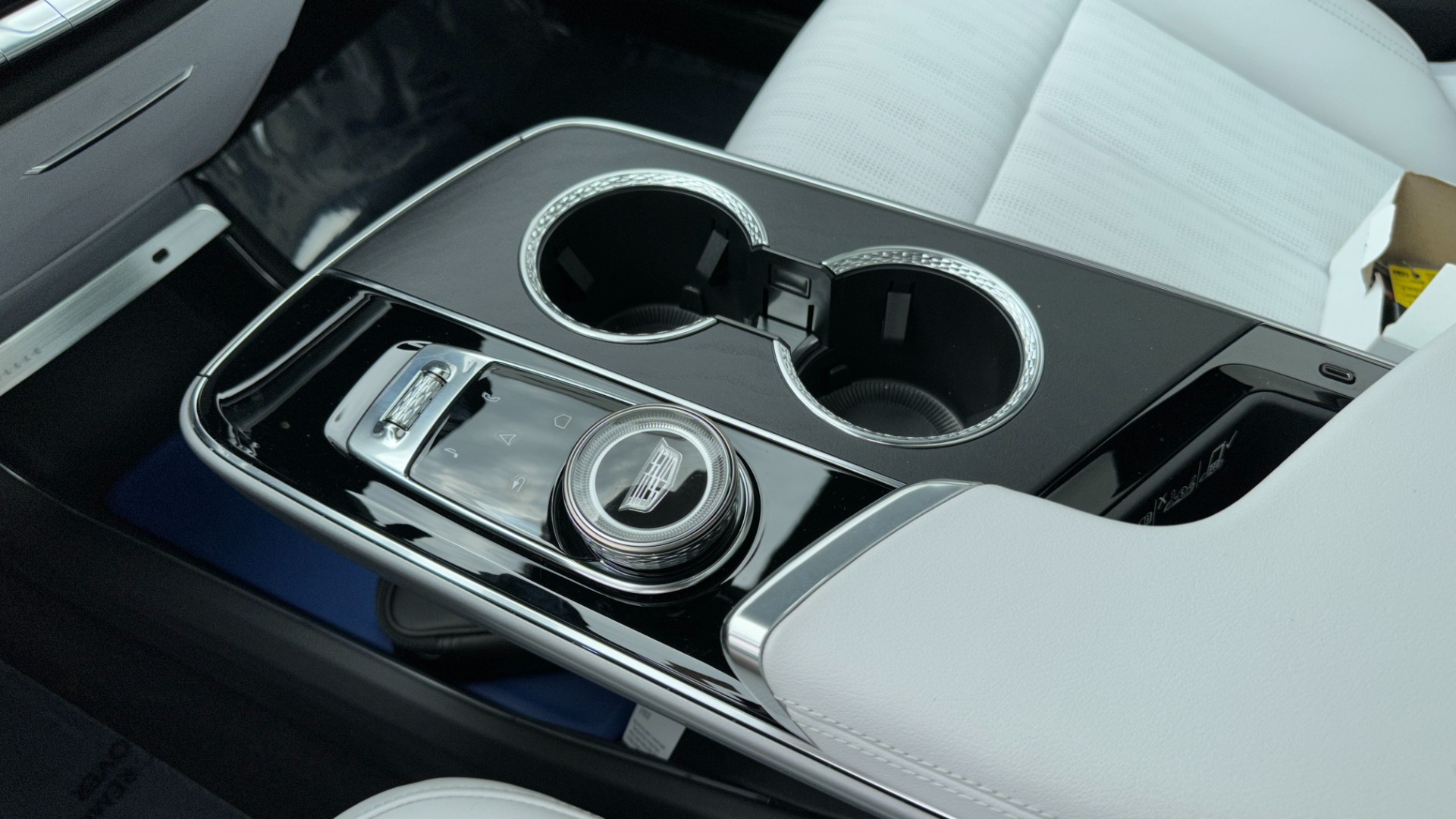 Used 2023 Cadillac LYRIQ AWD Luxury for sale $76,000 at Formula Imports in Charlotte NC 28227 27