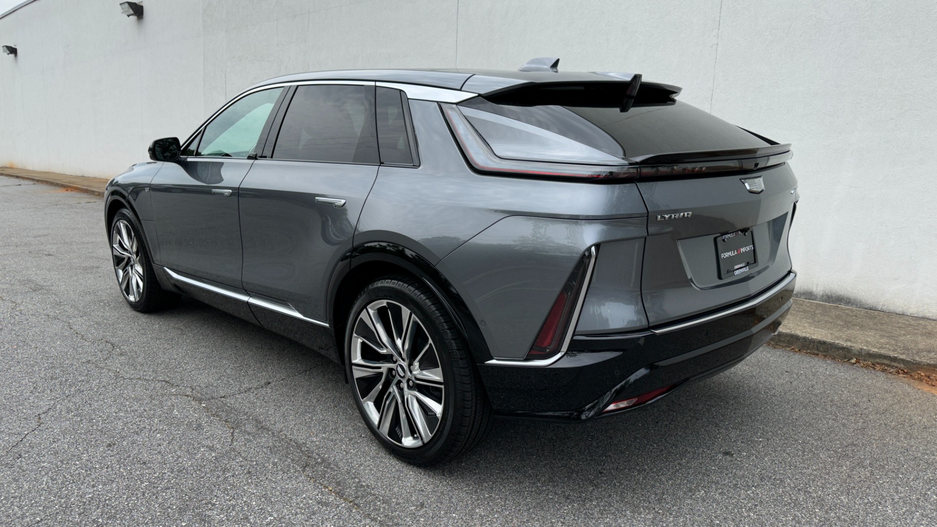Used 2023 Cadillac LYRIQ AWD Luxury for sale $76,000 at Formula Imports in Charlotte NC 28227 4