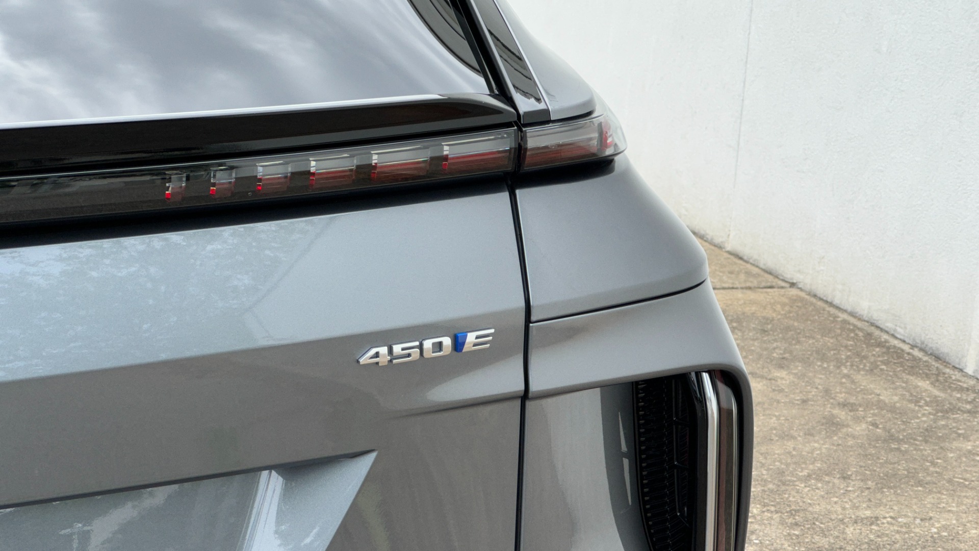 Used 2023 Cadillac LYRIQ AWD Luxury for sale $76,000 at Formula Imports in Charlotte NC 28227 43
