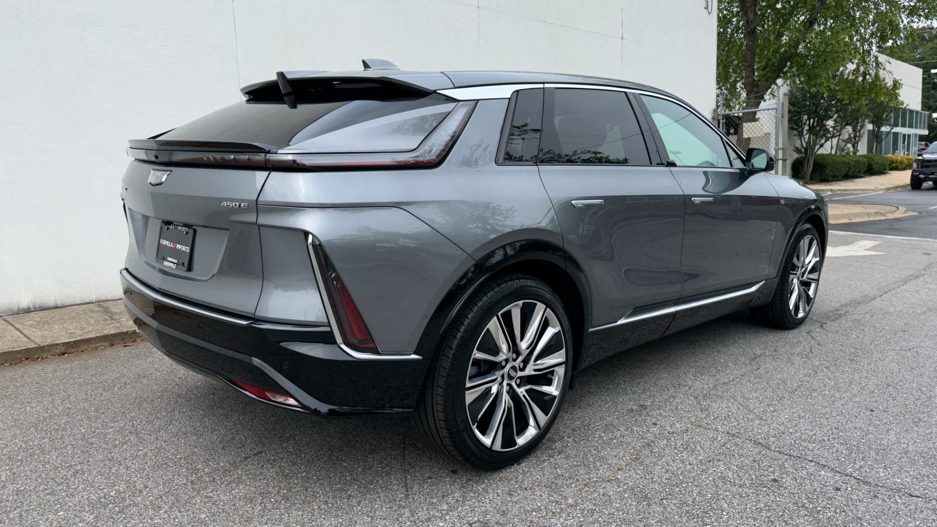Used 2023 Cadillac LYRIQ AWD Luxury for sale $76,000 at Formula Imports in Charlotte NC 28227 6