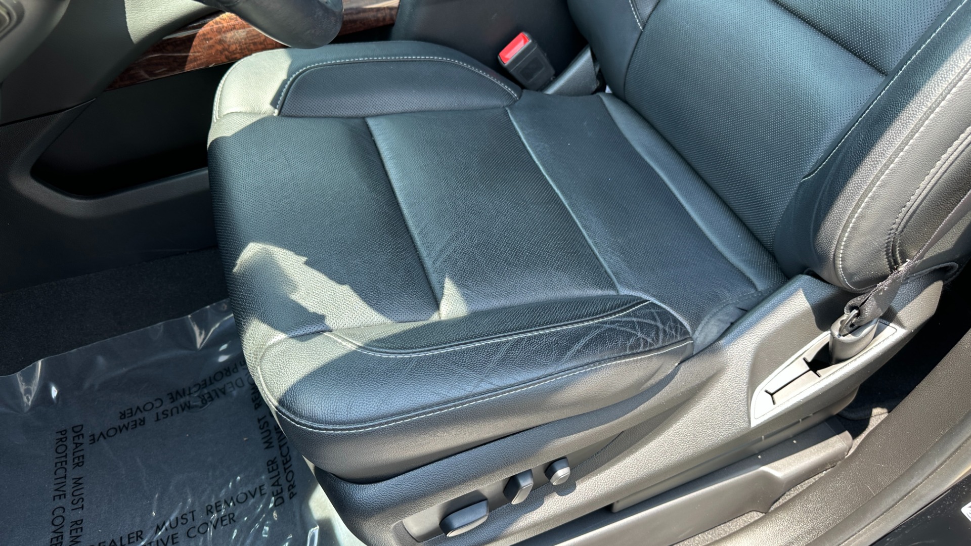 Used 2020 GMC Yukon SLT / OPEN ROAD PKG / CAPTAIN CHAIRS / CHROME GRILLE / POLISHED WHEELS for sale $47,695 at Formula Imports in Charlotte NC 28227 14