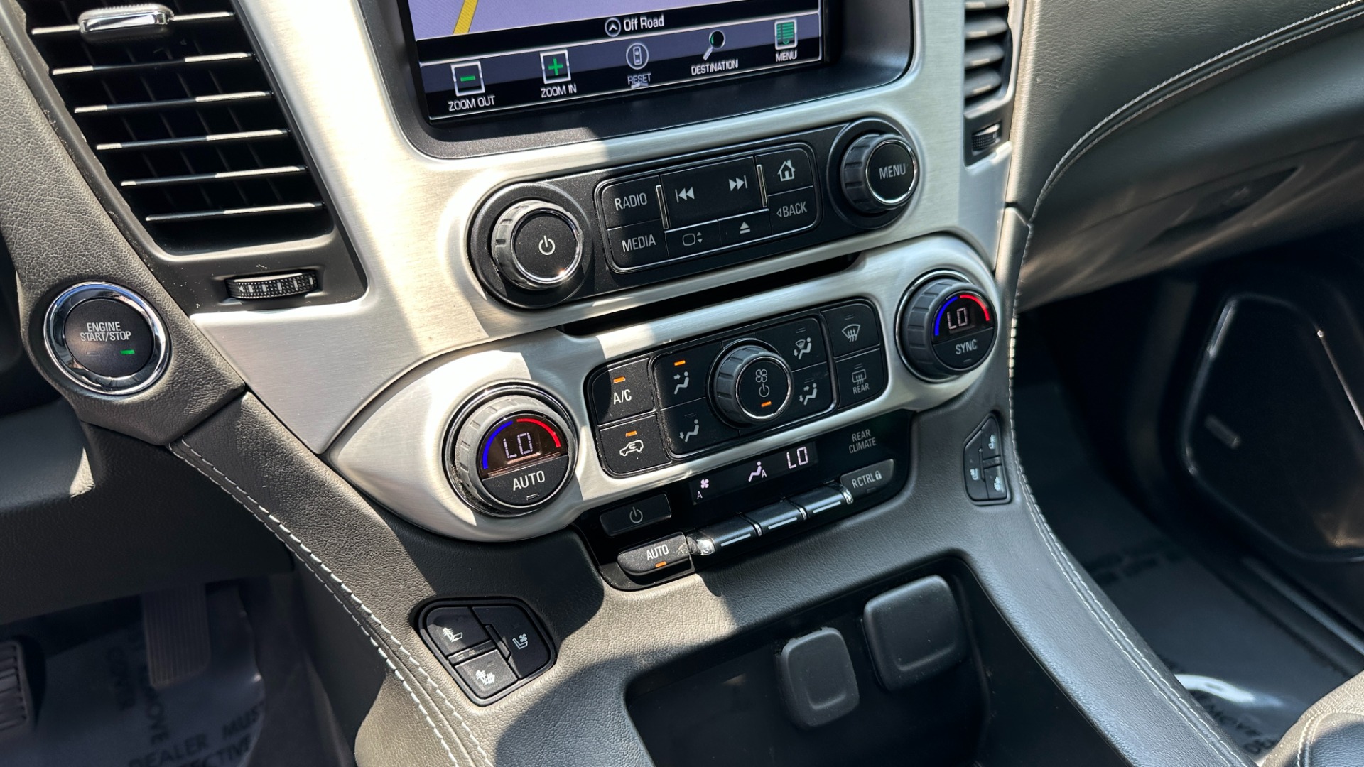 Used 2020 GMC Yukon SLT / OPEN ROAD PKG / CAPTAIN CHAIRS / CHROME GRILLE / POLISHED WHEELS for sale Sold at Formula Imports in Charlotte NC 28227 21