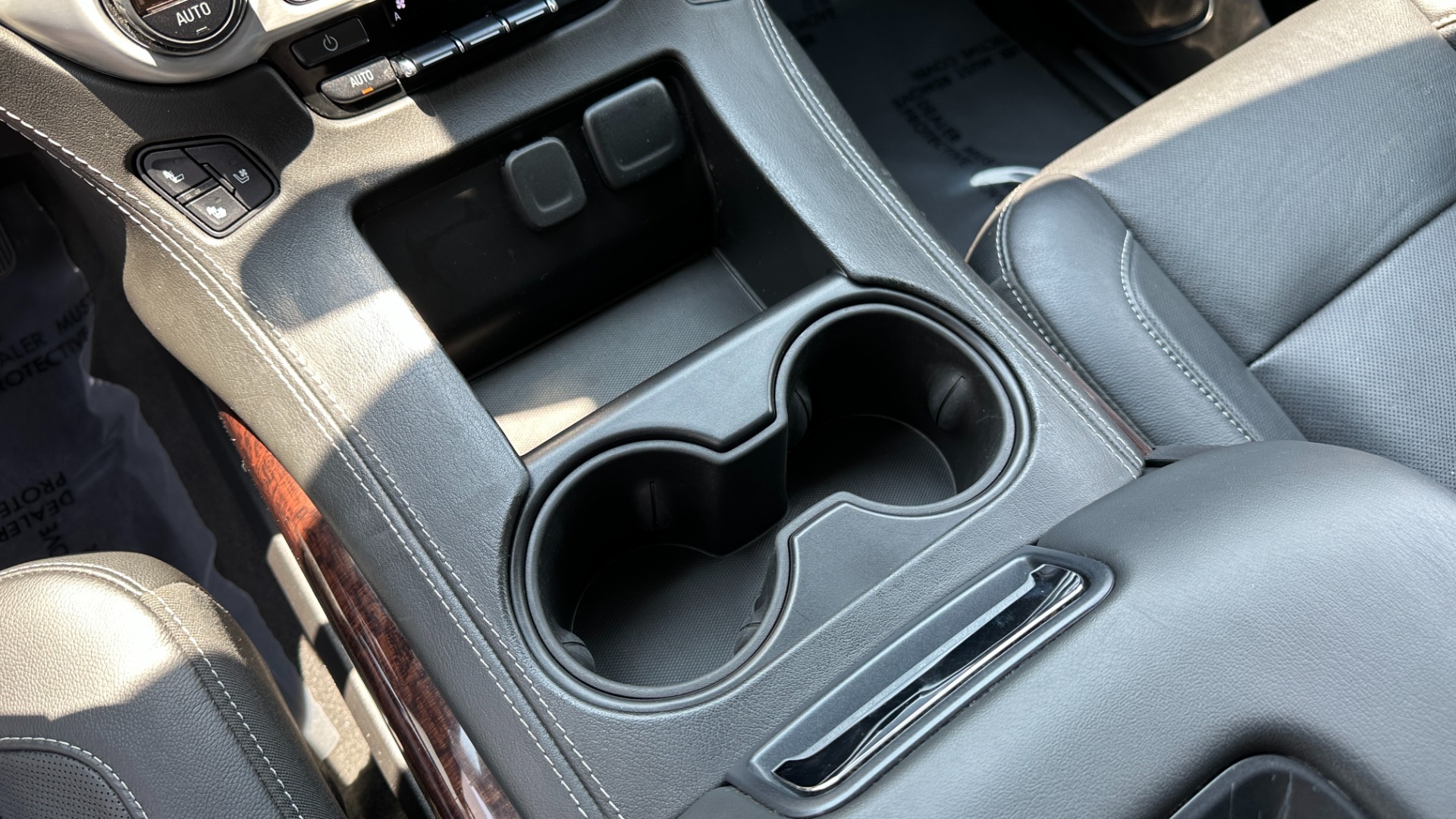 Used 2020 GMC Yukon SLT / OPEN ROAD PKG / CAPTAIN CHAIRS / CHROME GRILLE / POLISHED WHEELS for sale $47,695 at Formula Imports in Charlotte NC 28227 22