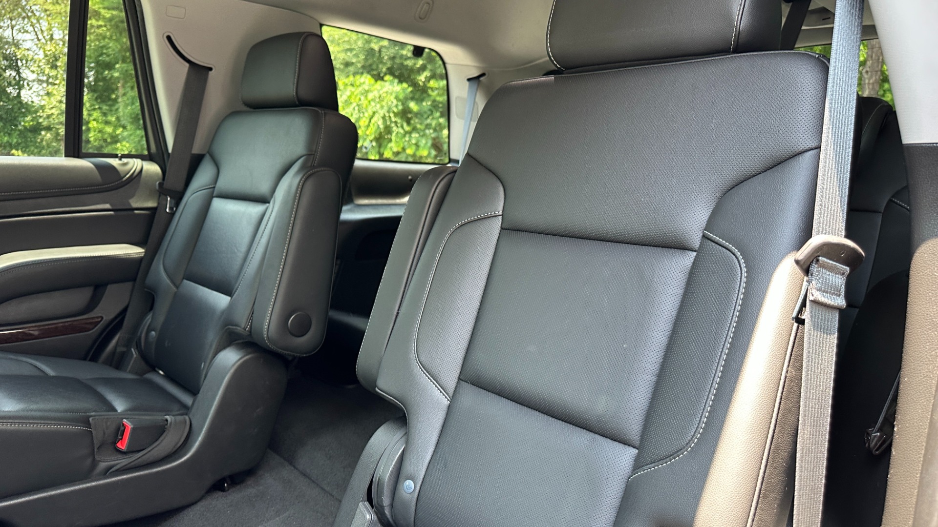 Used 2020 GMC Yukon SLT / OPEN ROAD PKG / CAPTAIN CHAIRS / CHROME GRILLE / POLISHED WHEELS for sale $47,695 at Formula Imports in Charlotte NC 28227 27