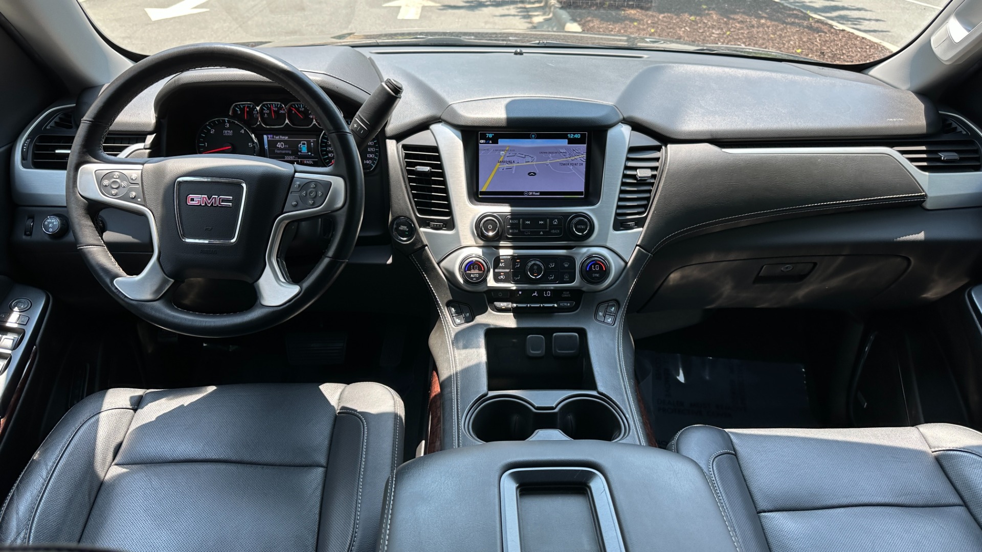 Used 2020 GMC Yukon SLT / OPEN ROAD PKG / CAPTAIN CHAIRS / CHROME GRILLE / POLISHED WHEELS for sale Sold at Formula Imports in Charlotte NC 28227 32