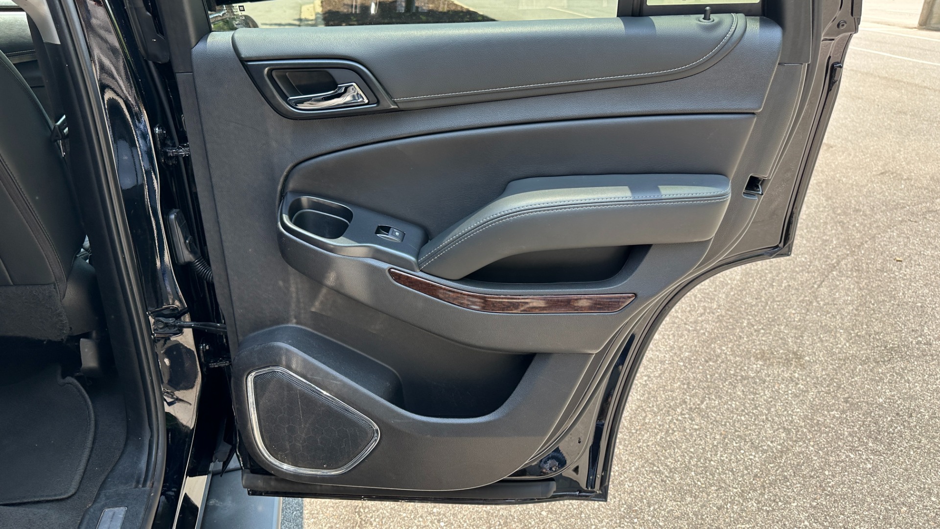 Used 2020 GMC Yukon SLT / OPEN ROAD PKG / CAPTAIN CHAIRS / CHROME GRILLE / POLISHED WHEELS for sale $47,695 at Formula Imports in Charlotte NC 28227 36