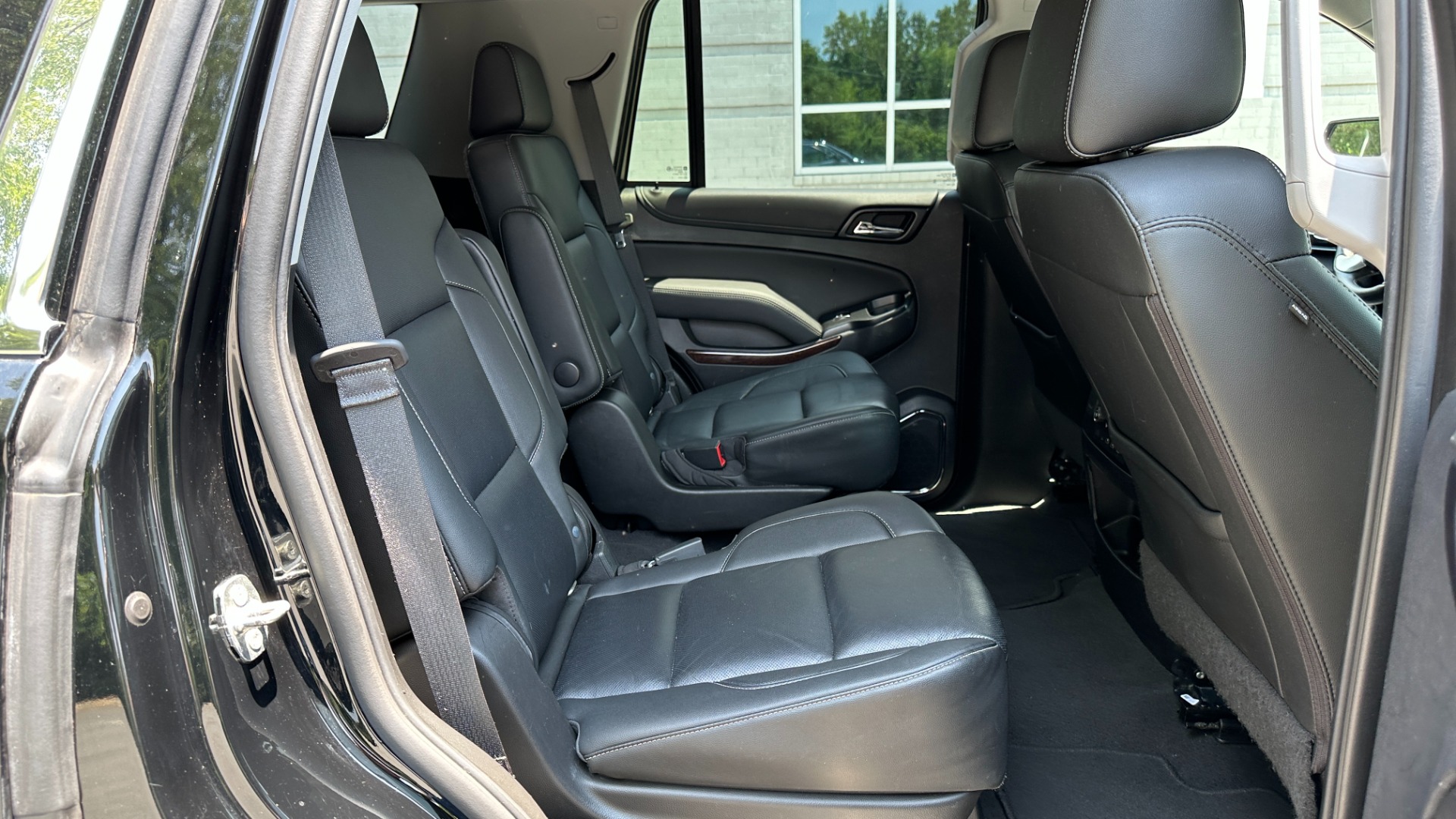 Used 2020 GMC Yukon SLT / OPEN ROAD PKG / CAPTAIN CHAIRS / CHROME GRILLE / POLISHED WHEELS for sale $47,695 at Formula Imports in Charlotte NC 28227 37