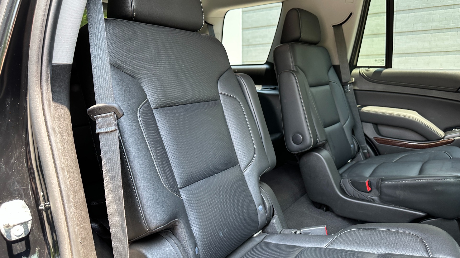 Used 2020 GMC Yukon SLT / OPEN ROAD PKG / CAPTAIN CHAIRS / CHROME GRILLE / POLISHED WHEELS for sale Sold at Formula Imports in Charlotte NC 28227 38