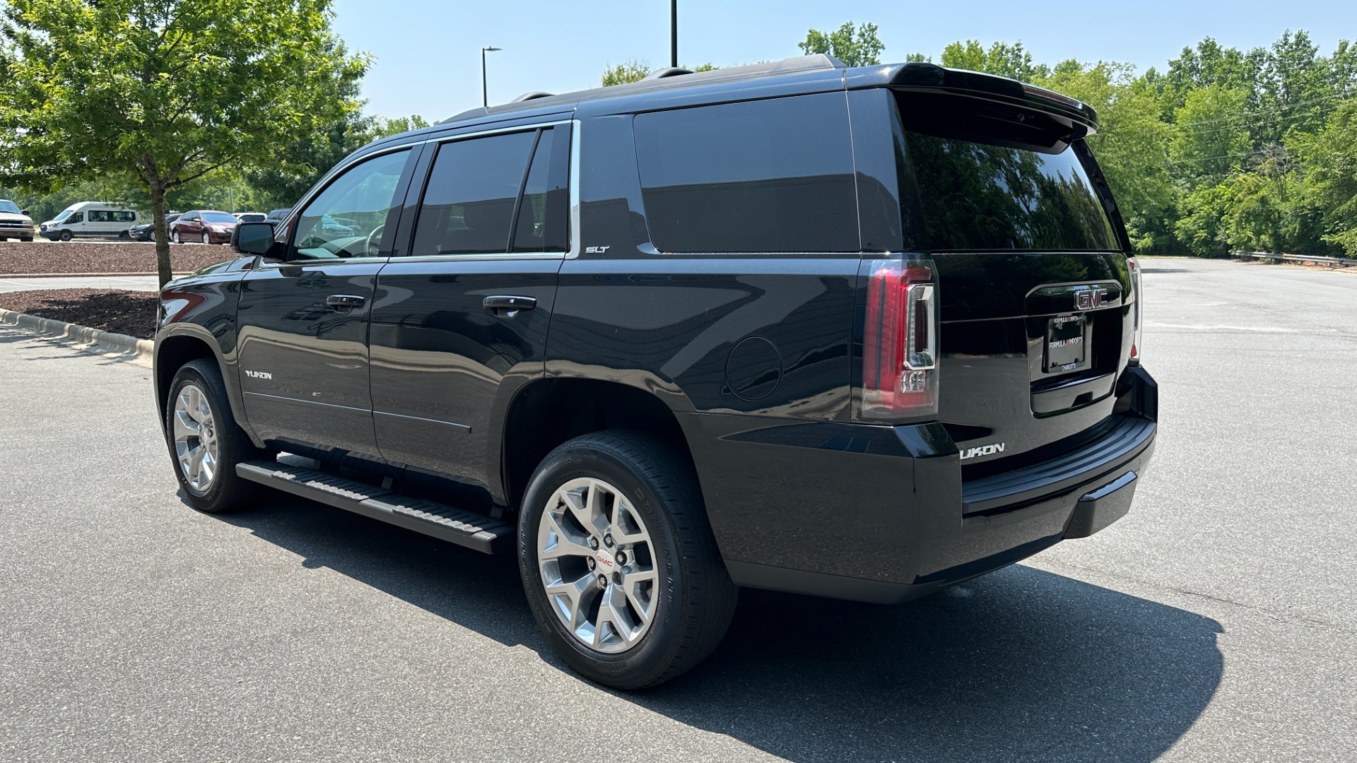 Used 2020 GMC Yukon SLT / OPEN ROAD PKG / CAPTAIN CHAIRS / CHROME GRILLE / POLISHED WHEELS for sale $47,695 at Formula Imports in Charlotte NC 28227 4