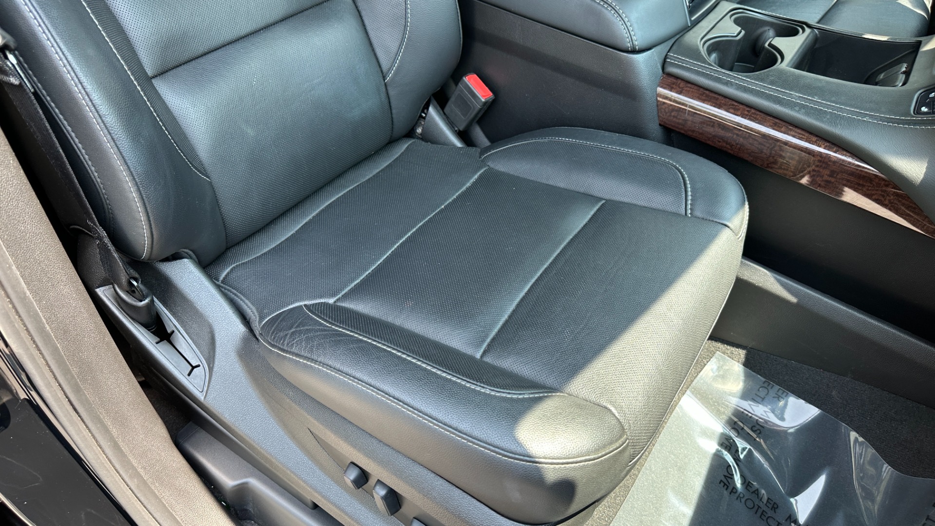 Used 2020 GMC Yukon SLT / OPEN ROAD PKG / CAPTAIN CHAIRS / CHROME GRILLE / POLISHED WHEELS for sale Sold at Formula Imports in Charlotte NC 28227 46