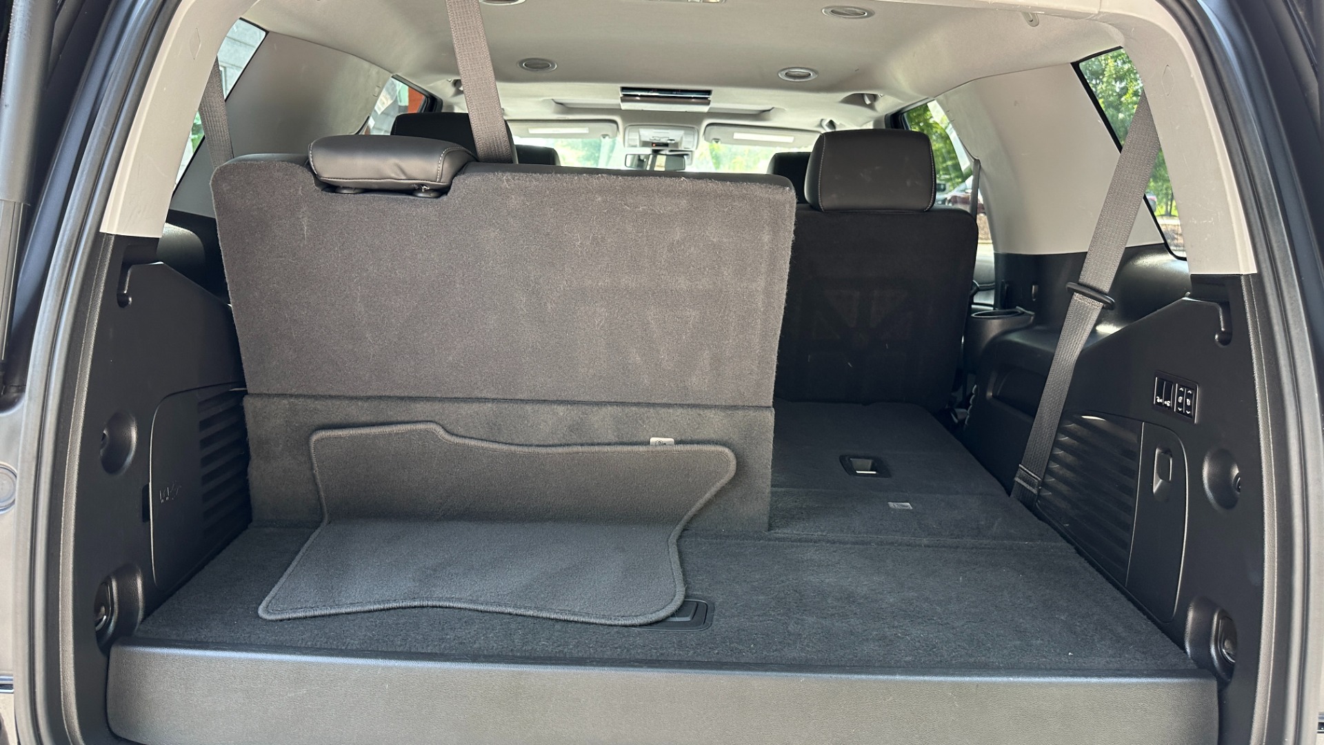 Used 2020 GMC Yukon SLT / OPEN ROAD PKG / CAPTAIN CHAIRS / CHROME GRILLE / POLISHED WHEELS for sale Sold at Formula Imports in Charlotte NC 28227 48