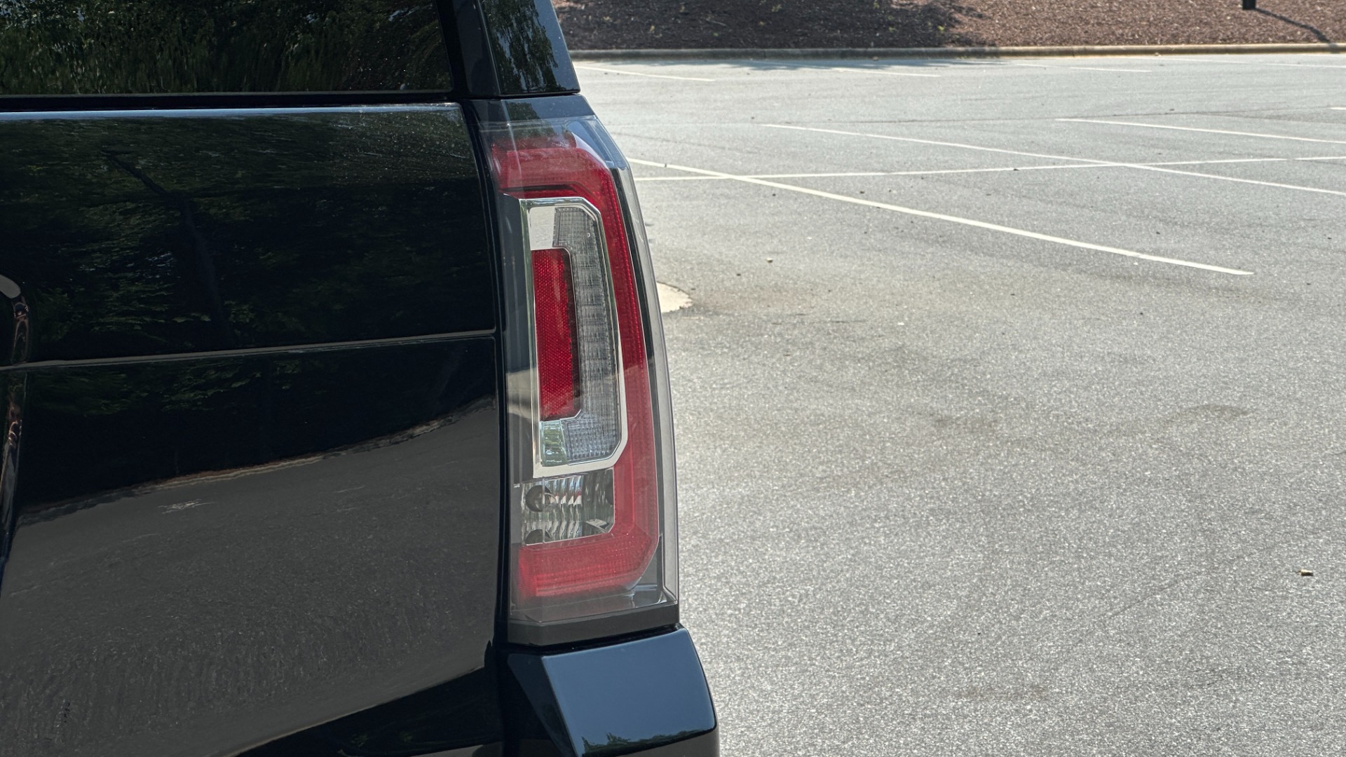 Used 2020 GMC Yukon SLT / OPEN ROAD PKG / CAPTAIN CHAIRS / CHROME GRILLE / POLISHED WHEELS for sale $47,695 at Formula Imports in Charlotte NC 28227 52