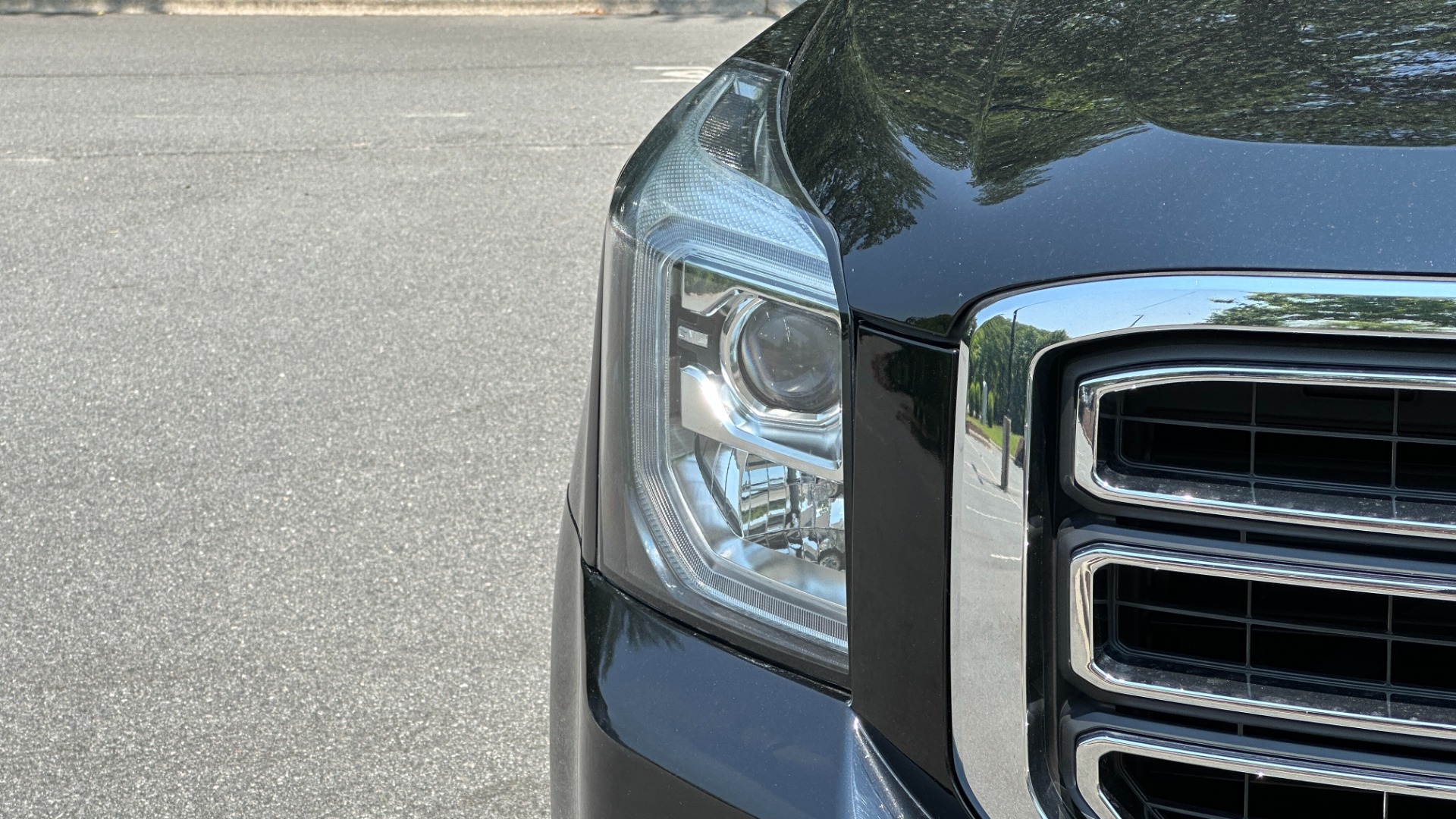 Used 2020 GMC Yukon SLT / OPEN ROAD PKG / CAPTAIN CHAIRS / CHROME GRILLE / POLISHED WHEELS for sale Sold at Formula Imports in Charlotte NC 28227 53