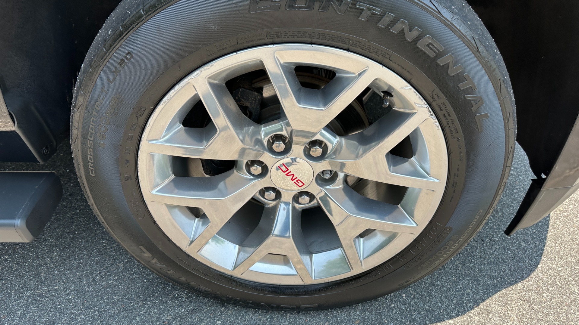 Used 2020 GMC Yukon SLT / OPEN ROAD PKG / CAPTAIN CHAIRS / CHROME GRILLE / POLISHED WHEELS for sale $47,695 at Formula Imports in Charlotte NC 28227 57