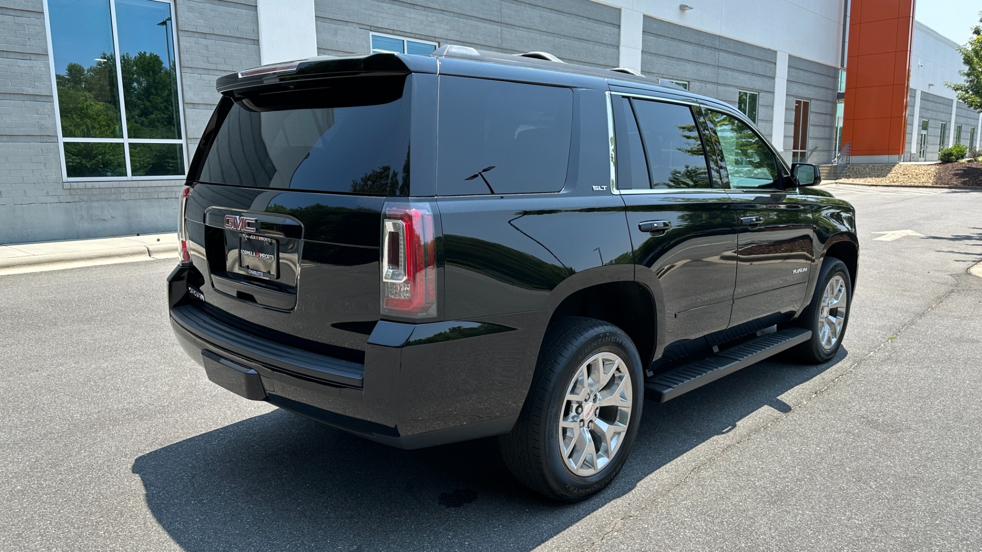 Used 2020 GMC Yukon SLT / OPEN ROAD PKG / CAPTAIN CHAIRS / CHROME GRILLE / POLISHED WHEELS for sale $47,695 at Formula Imports in Charlotte NC 28227 7
