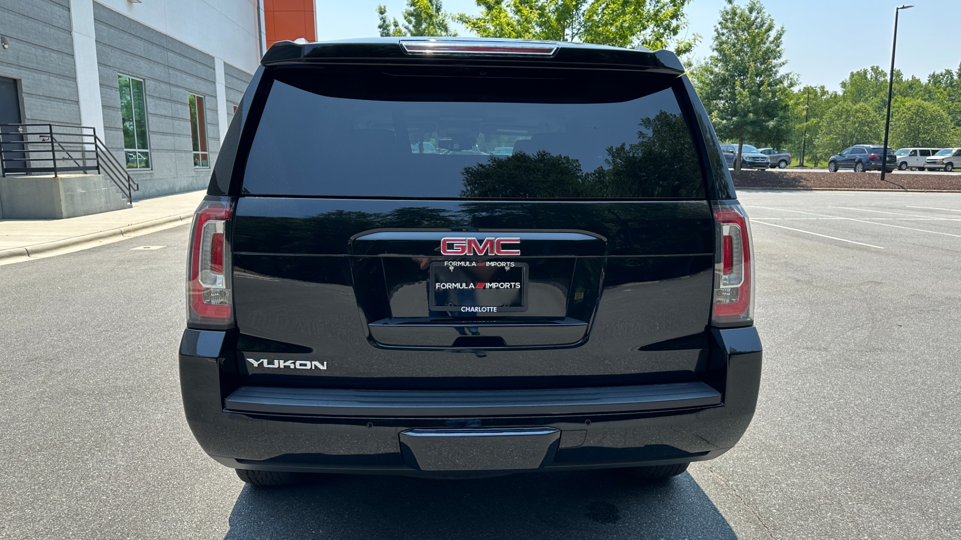Used 2020 GMC Yukon SLT / OPEN ROAD PKG / CAPTAIN CHAIRS / CHROME GRILLE / POLISHED WHEELS for sale $47,695 at Formula Imports in Charlotte NC 28227 9