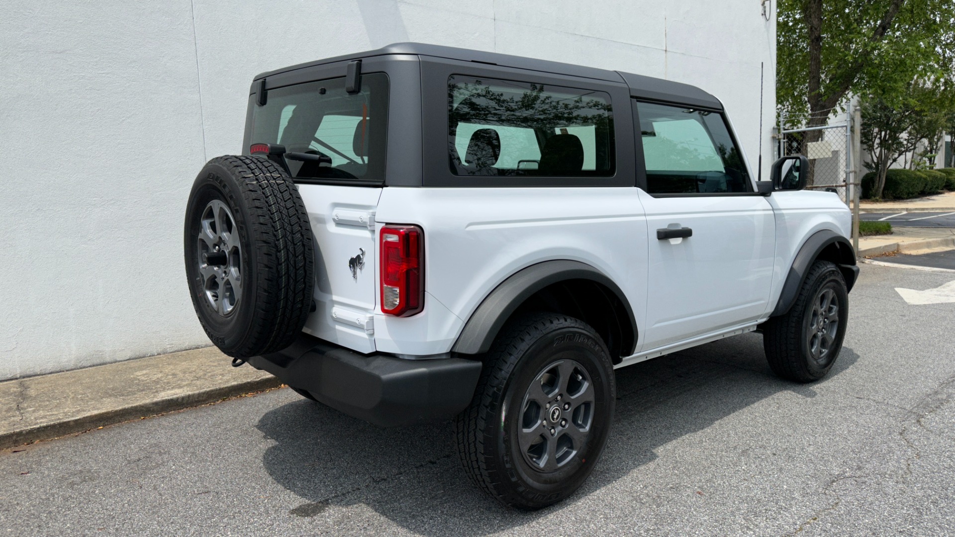Used 2023 Ford Bronco BASE / HARD TOP / 4X4 / MANUAL TRANSMISSION 