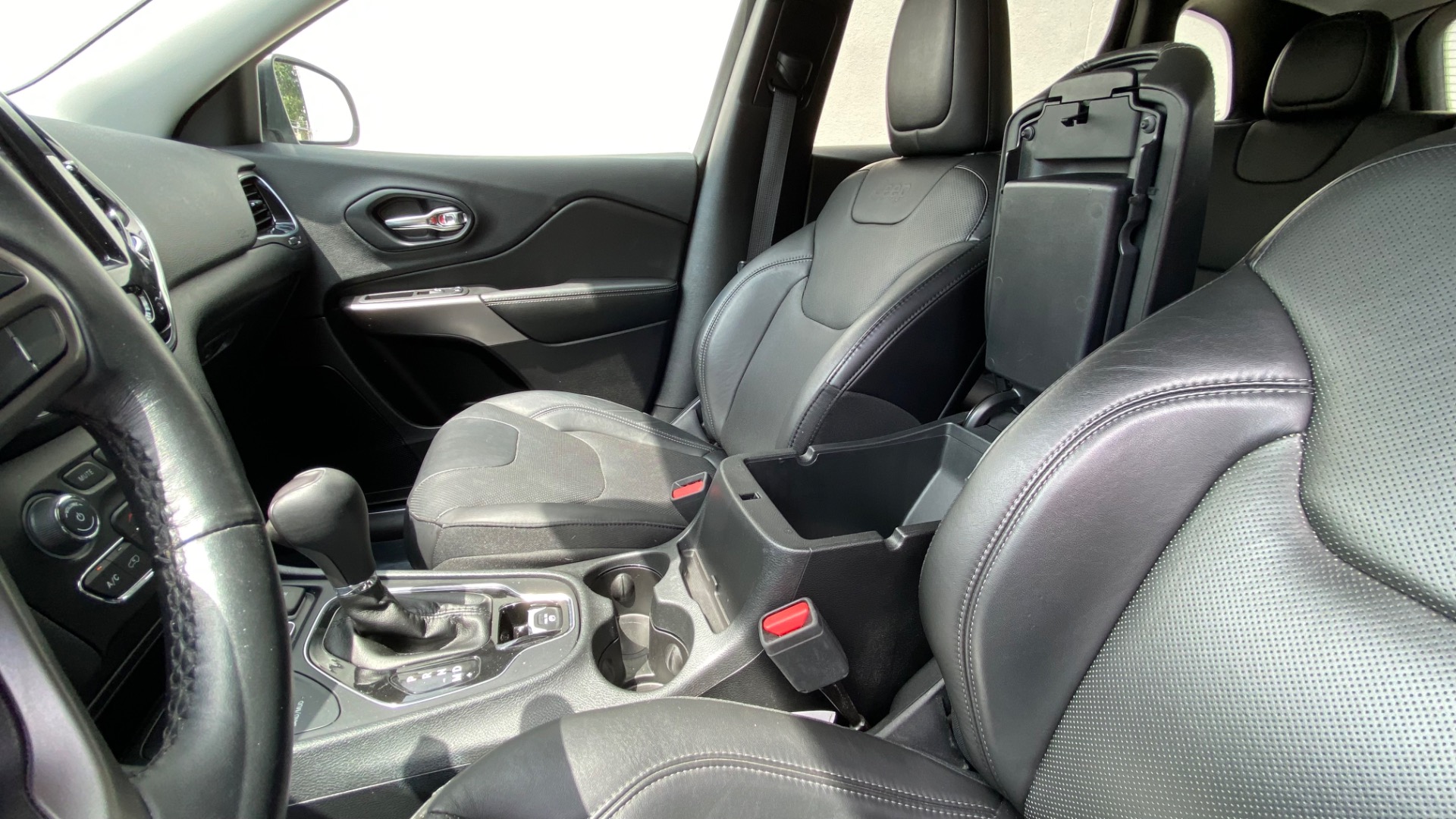 Used 2019 Jeep Cherokee Limited for sale $22,750 at Formula Imports in Charlotte NC 28227 27