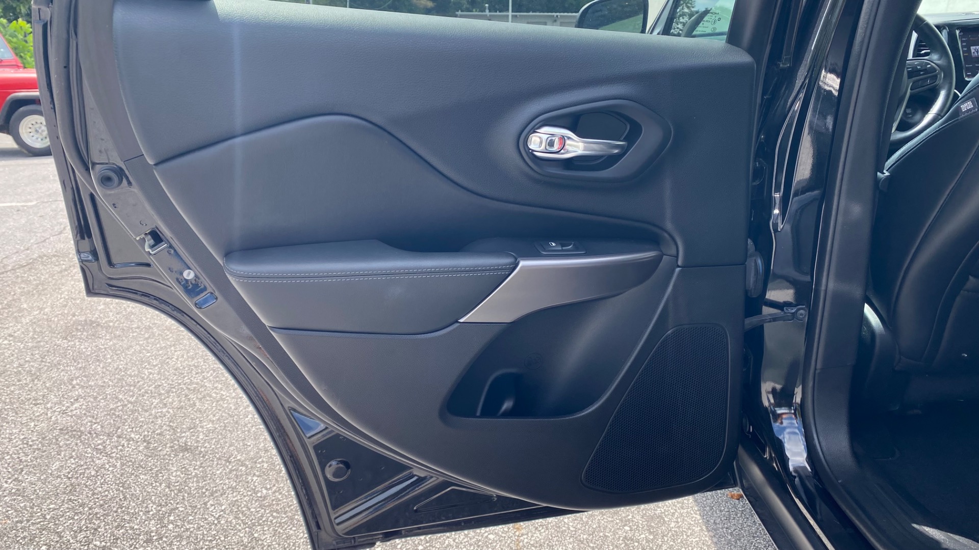 Used 2019 Jeep Cherokee Limited for sale $22,750 at Formula Imports in Charlotte NC 28227 28